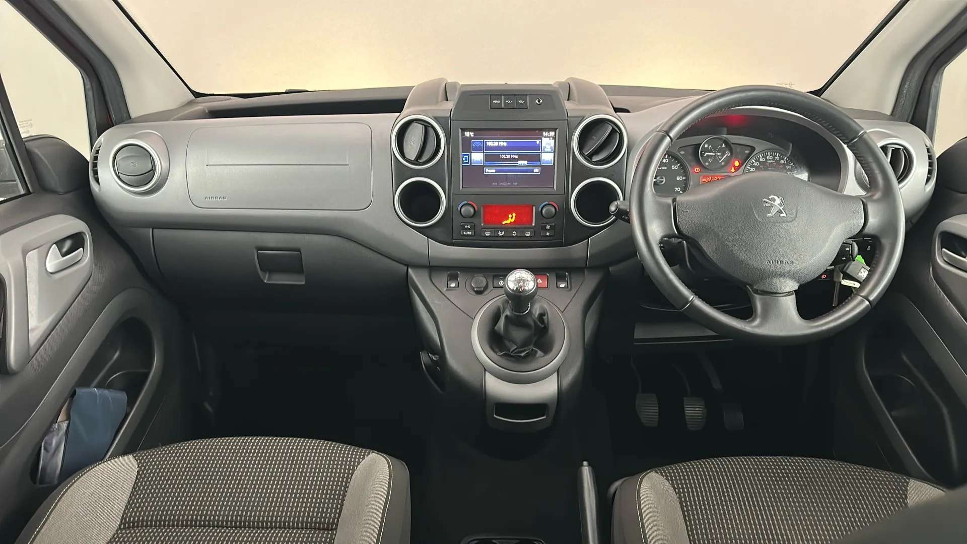 2017 PEUGEOT PARTNER TEPEE 2017 PEUGEOT PARTNER TEPEE