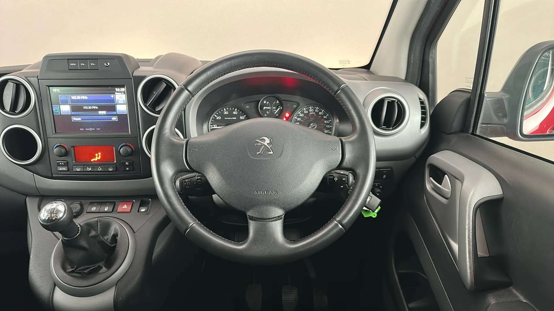2017 PEUGEOT PARTNER TEPEE 2017 PEUGEOT PARTNER TEPEE