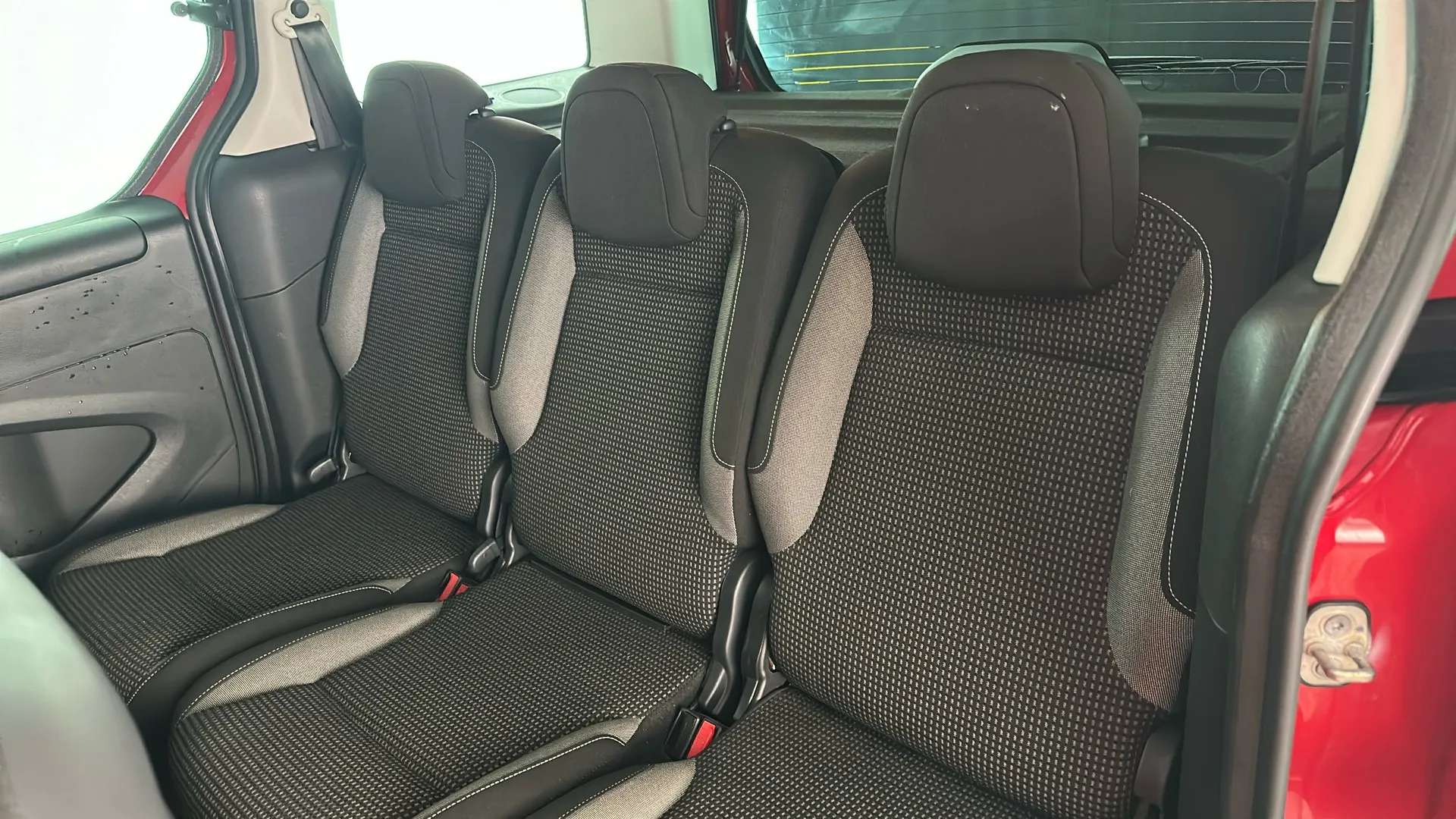 2017 PEUGEOT PARTNER TEPEE 2017 PEUGEOT PARTNER TEPEE