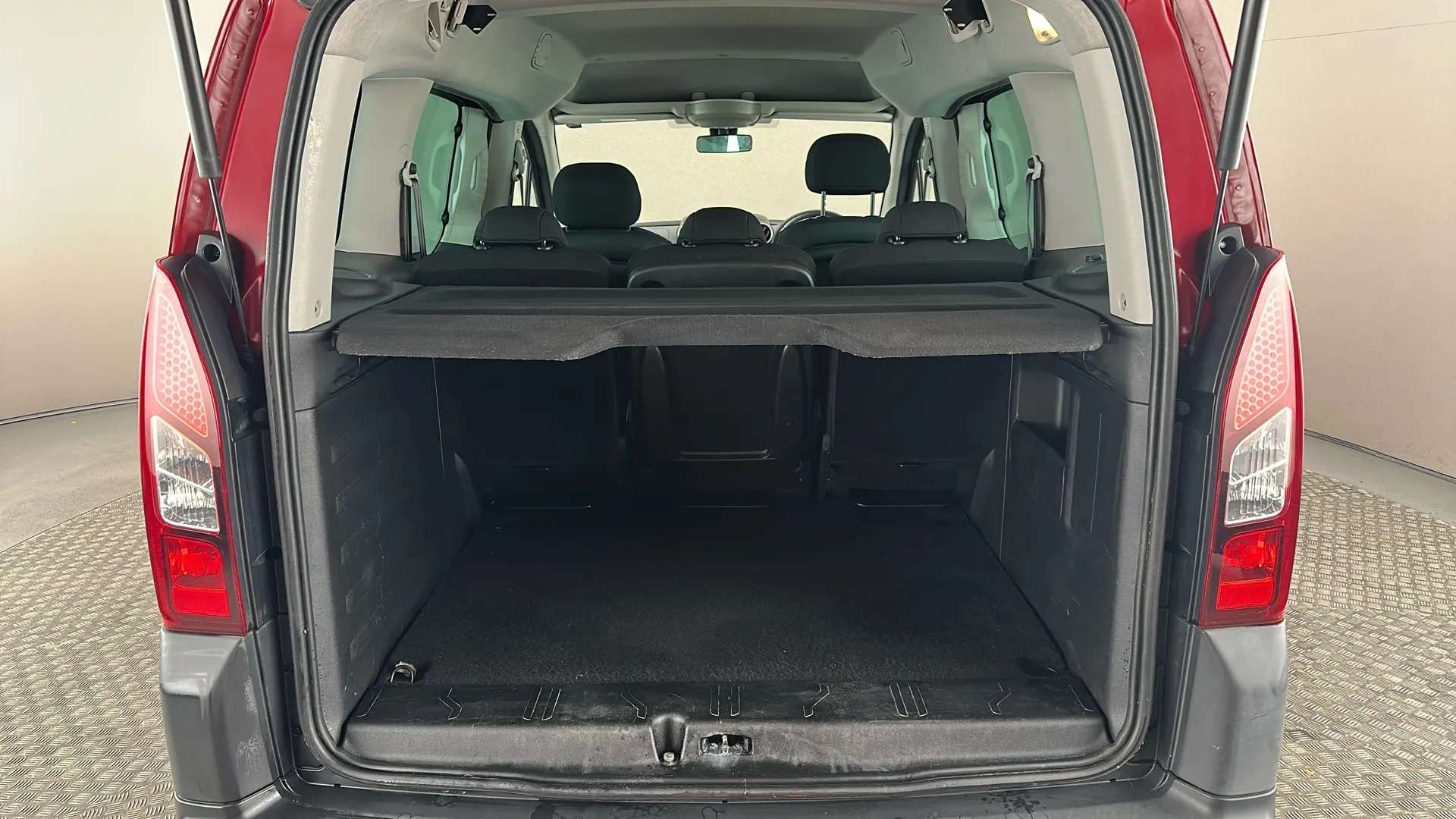 2017 PEUGEOT PARTNER TEPEE 2017 PEUGEOT PARTNER TEPEE