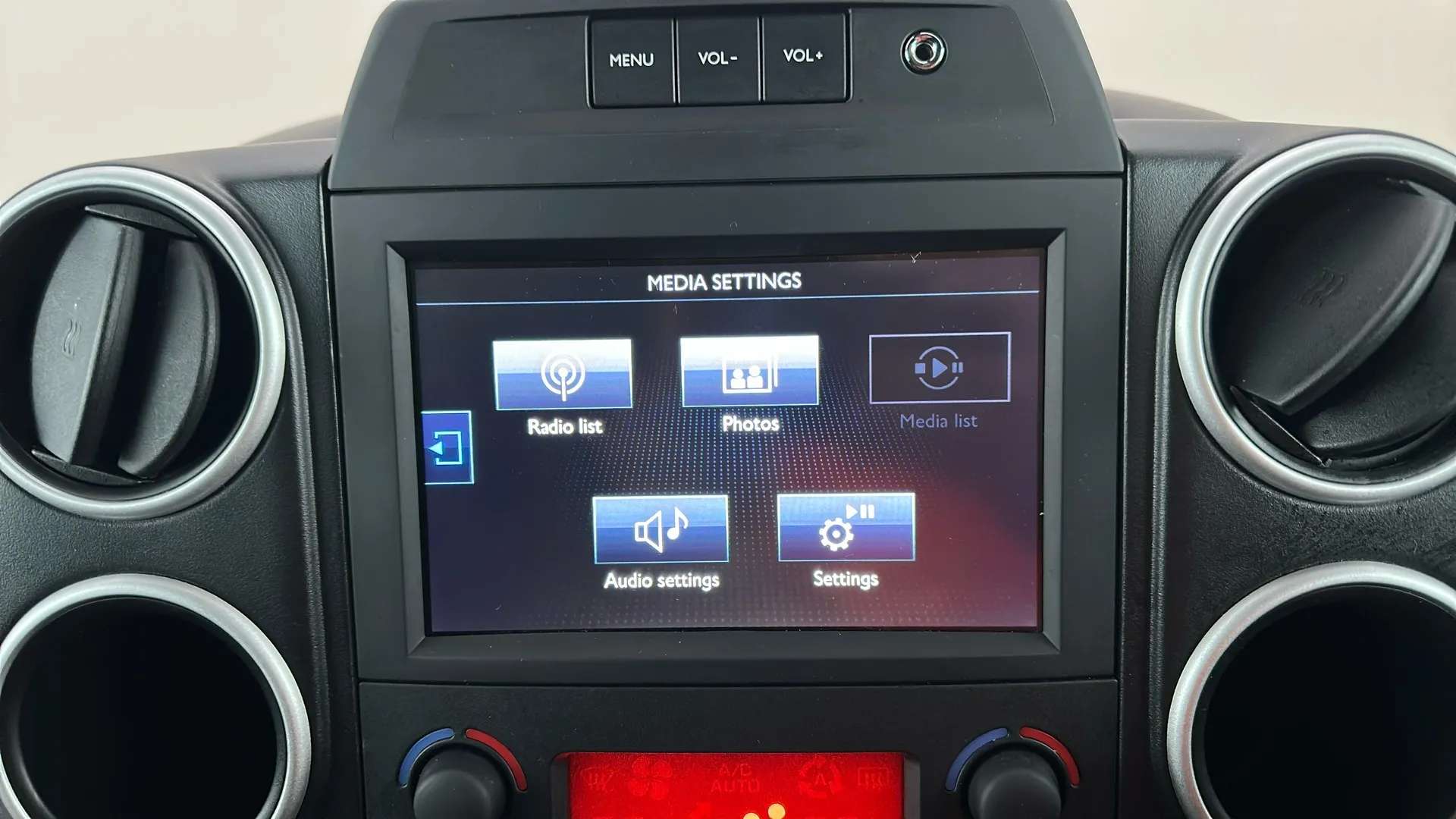 2017 PEUGEOT PARTNER TEPEE 2017 PEUGEOT PARTNER TEPEE