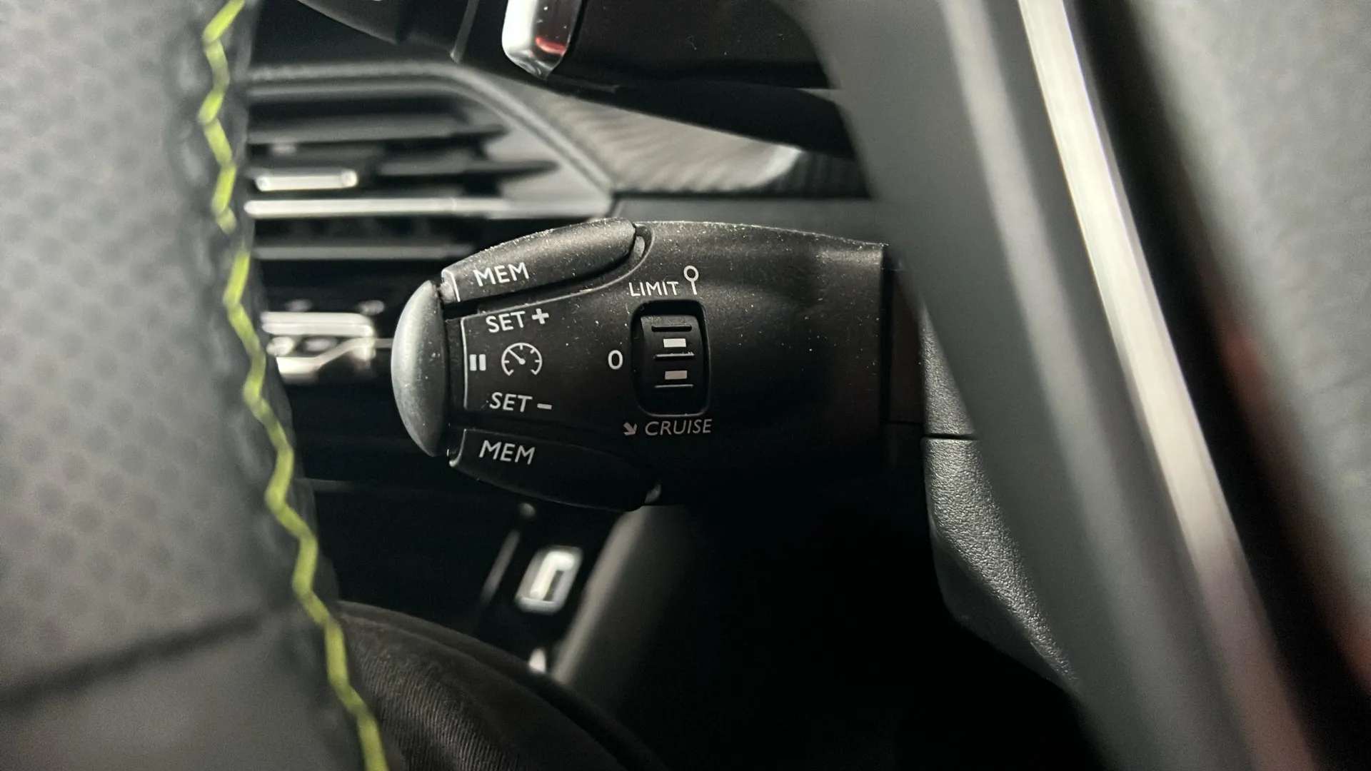 2022 PEUGEOT 2008 2022 PEUGEOT 2008