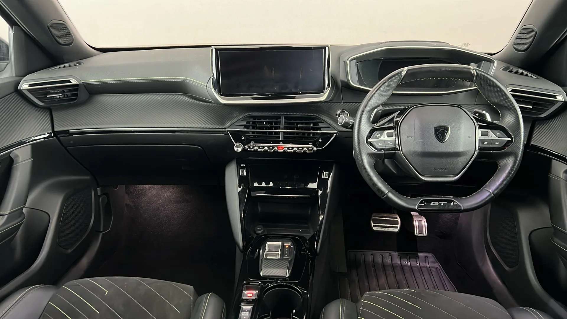 2024 PEUGEOT 2008 2024 PEUGEOT 2008