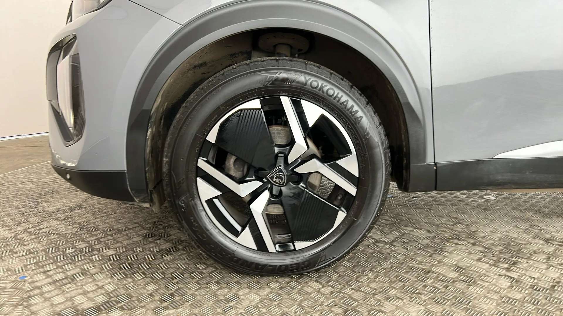 2024 PEUGEOT 2008 2024 PEUGEOT 2008