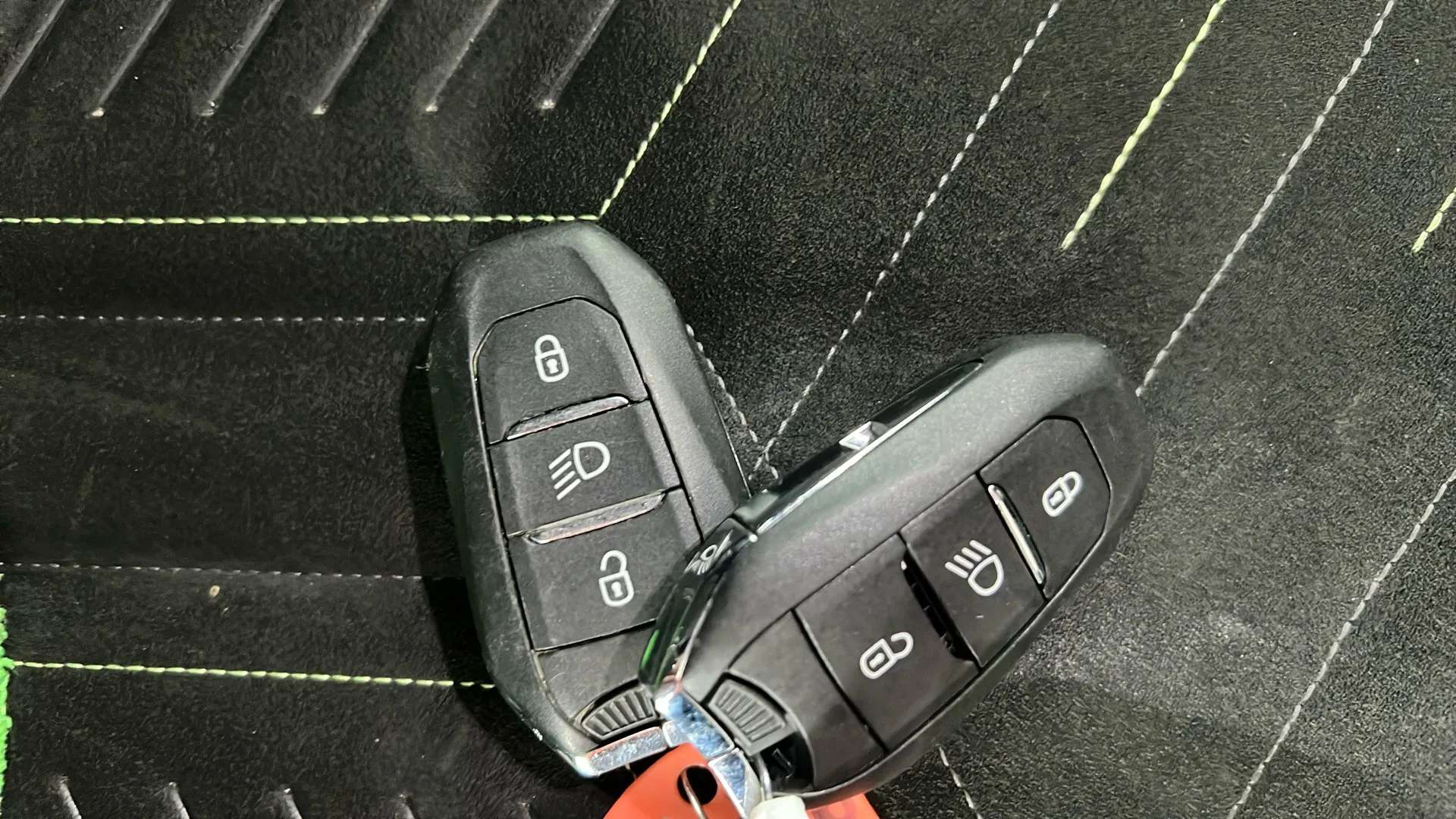 2024 PEUGEOT 2008 2024 PEUGEOT 2008