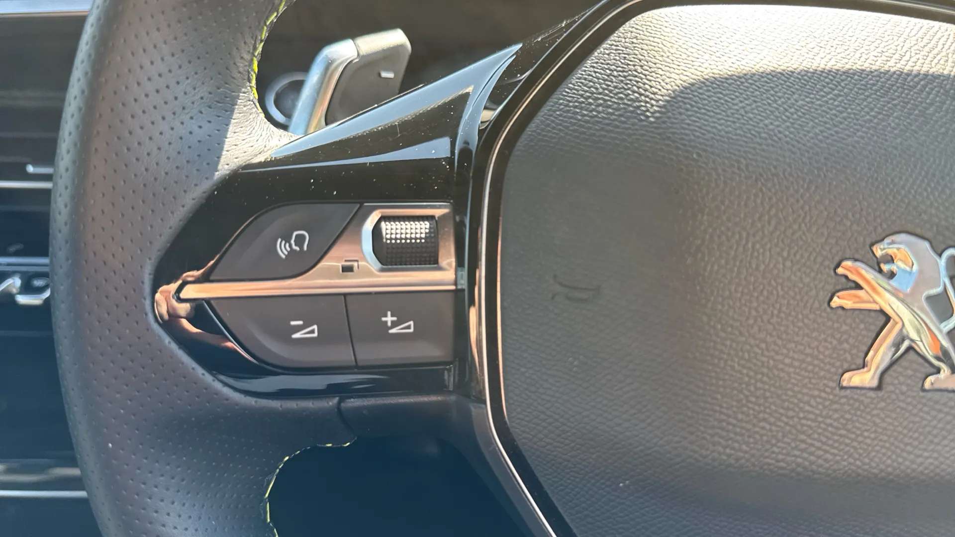 2022 PEUGEOT 2008 2022 PEUGEOT 2008