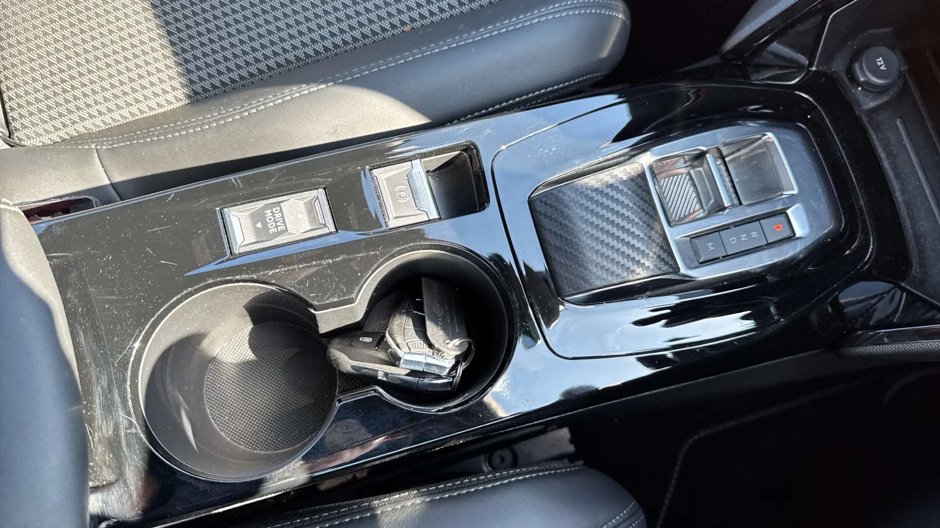 2022 PEUGEOT 2008 2022 PEUGEOT 2008