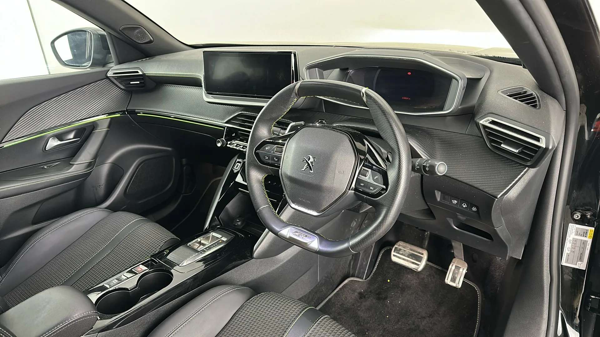 2023 PEUGEOT 2008 2023 PEUGEOT 2008