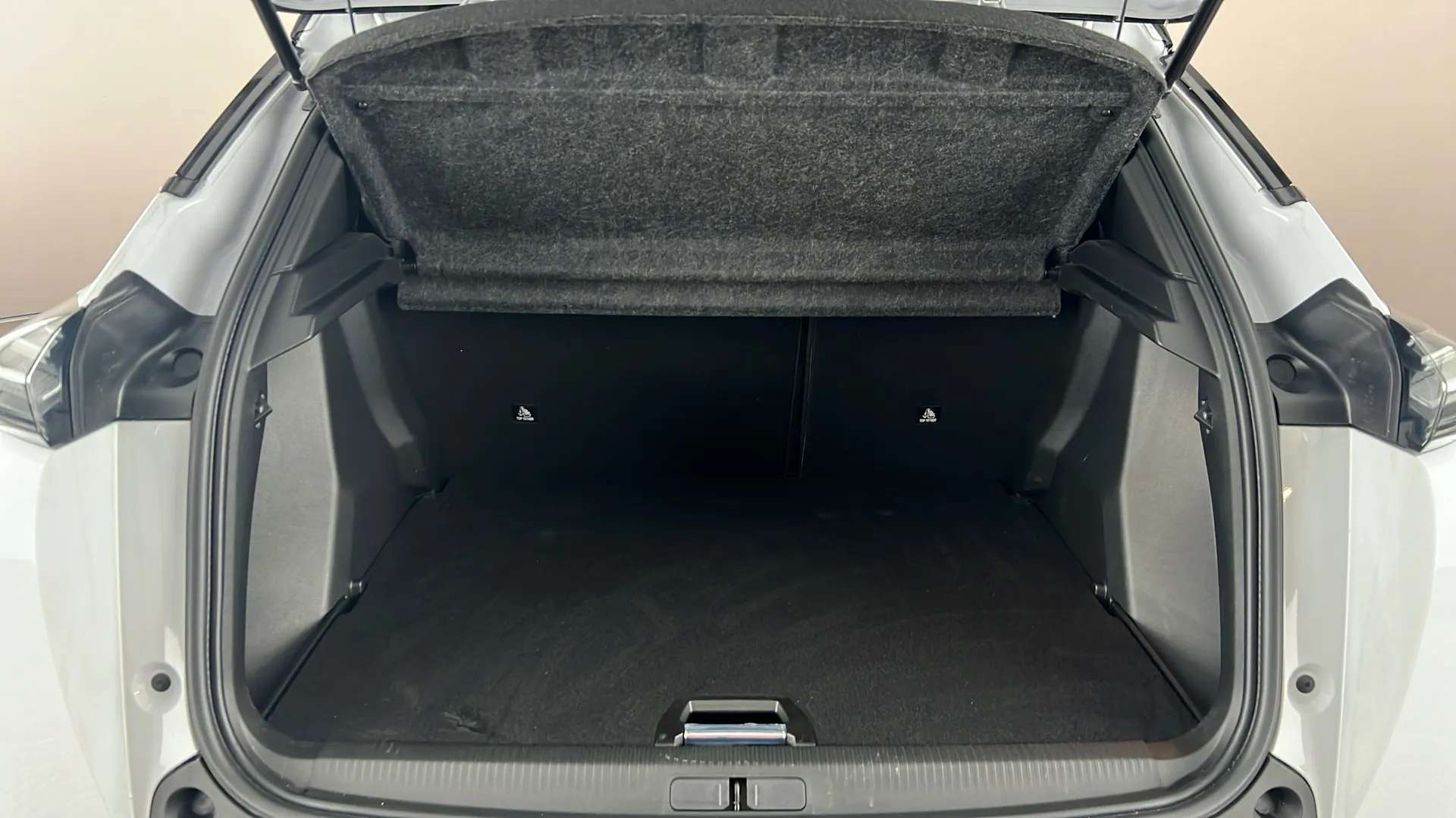 2024 PEUGEOT 2008 2024 PEUGEOT 2008