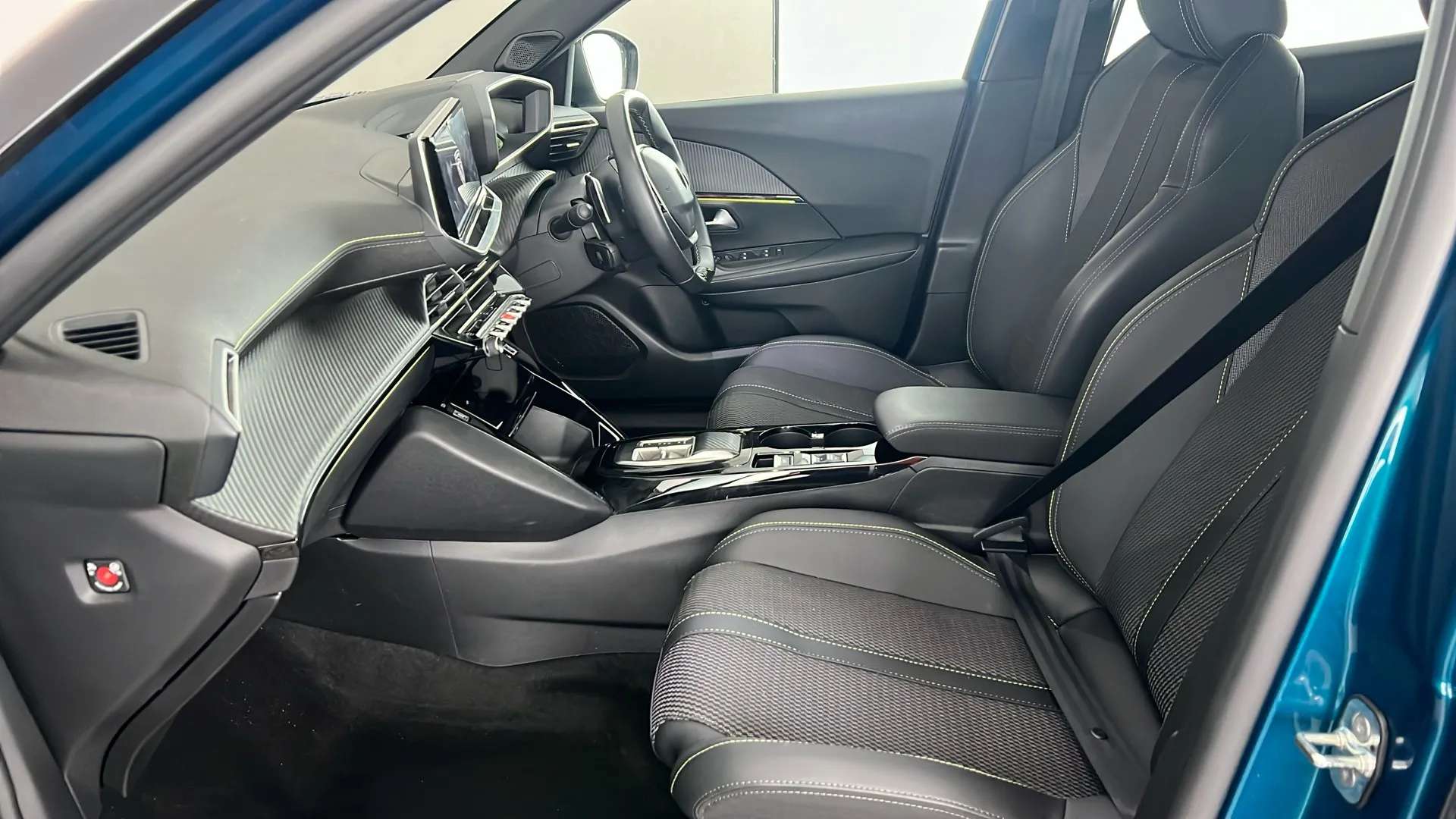 2025 PEUGEOT 2008 2025 PEUGEOT 2008