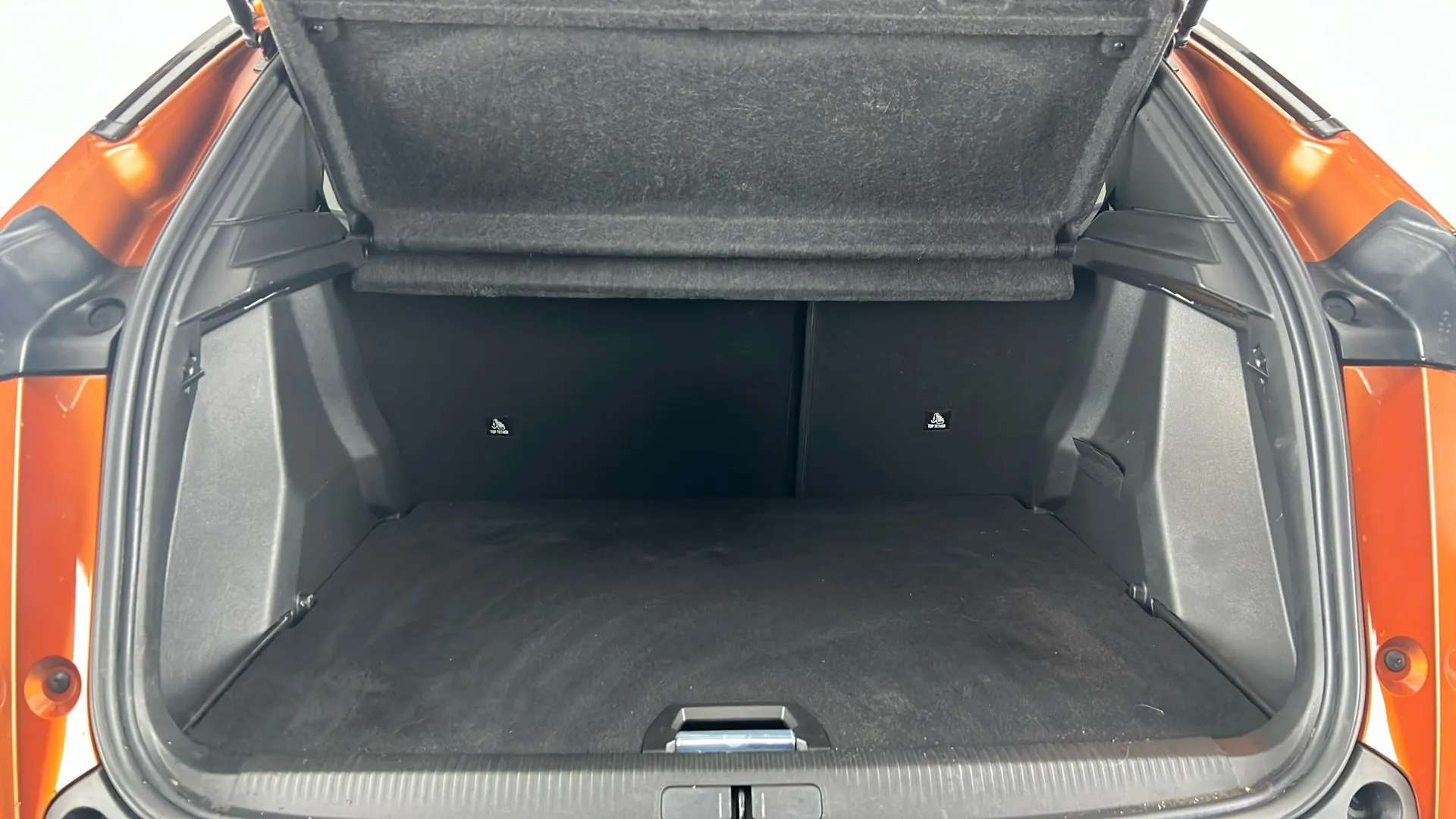 2023 PEUGEOT 2008 2023 PEUGEOT 2008