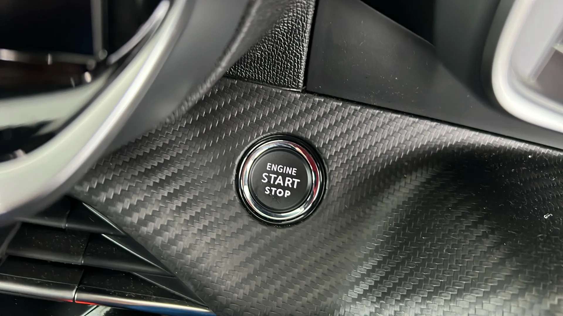 2023 PEUGEOT 2008 2023 PEUGEOT 2008