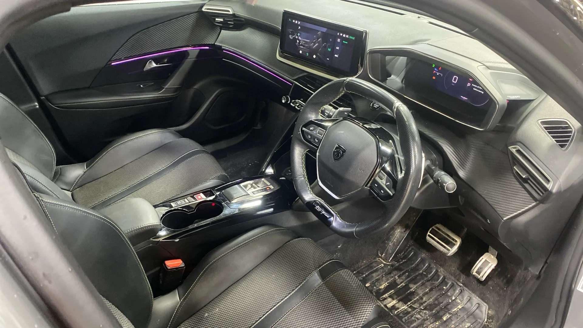 A 2024 PEUGEOT 2008 1.2 PureTech 130 GT EAT8 A 2024 PEUGEOT 2008 1.2 PureTech 130 GT EAT8