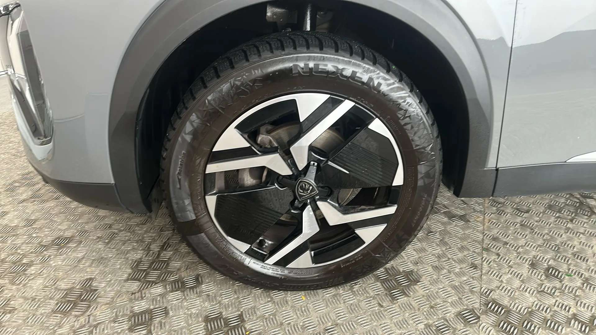 2024 PEUGEOT 2008 2024 PEUGEOT 2008