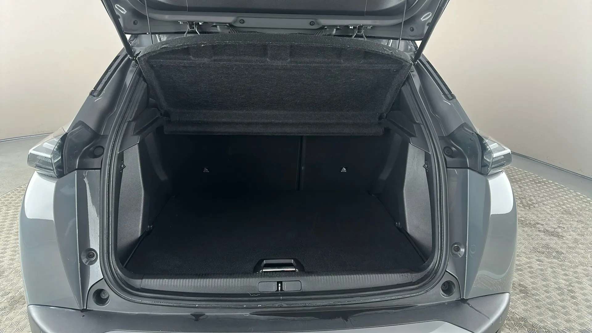 2024 PEUGEOT 2008 2024 PEUGEOT 2008