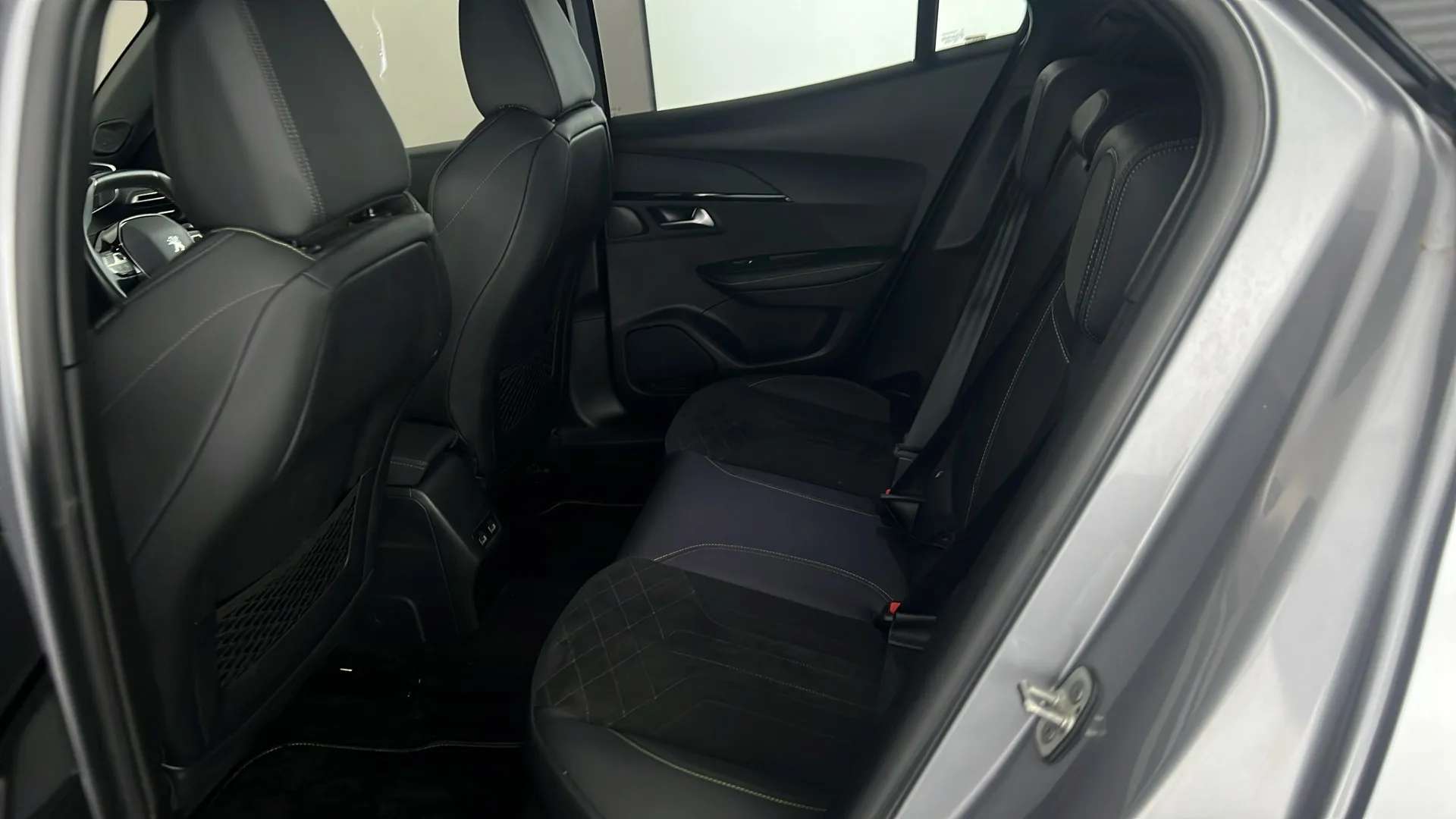2023 PEUGEOT 2008 2023 PEUGEOT 2008
