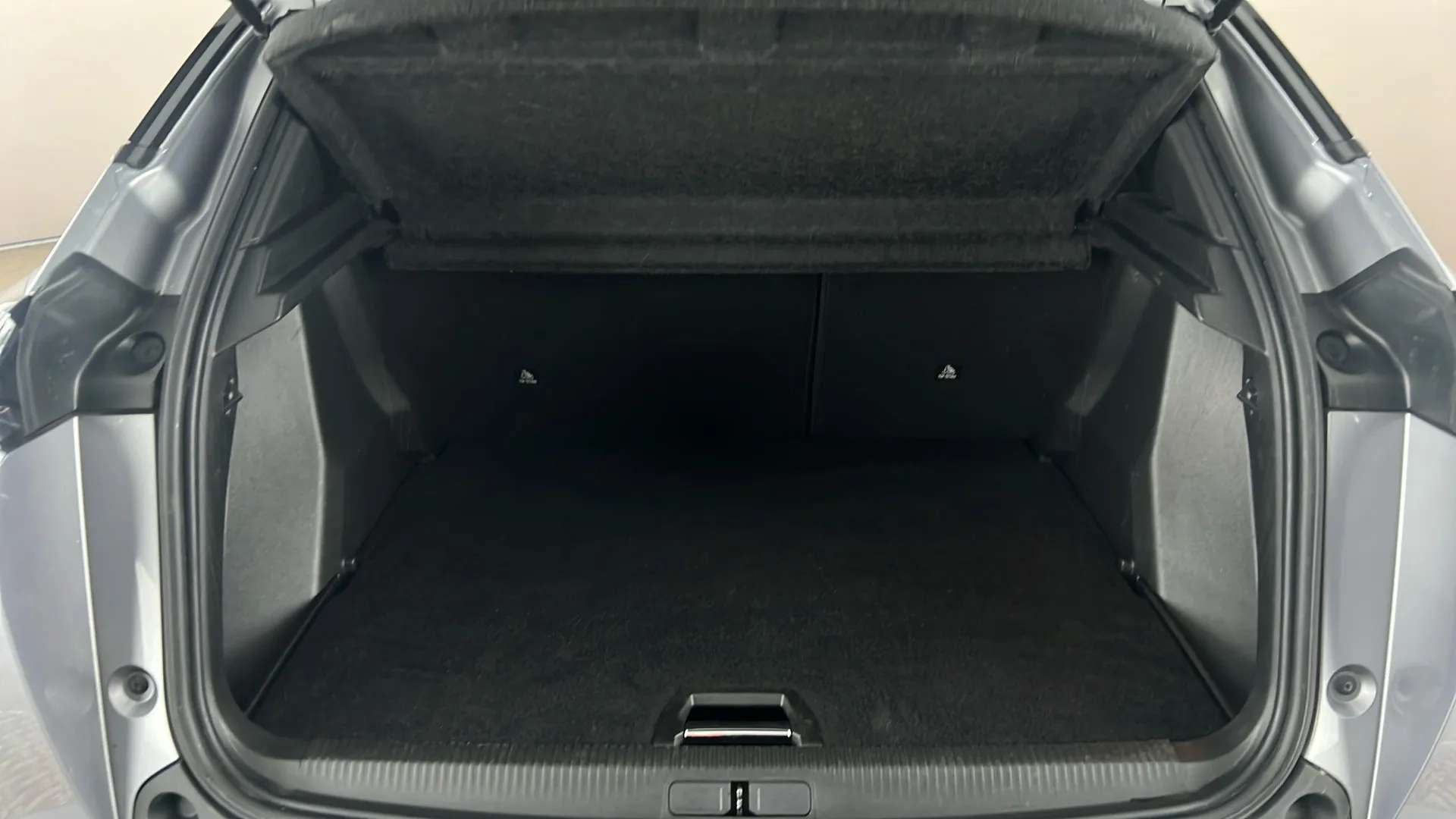 2023 PEUGEOT 2008 2023 PEUGEOT 2008