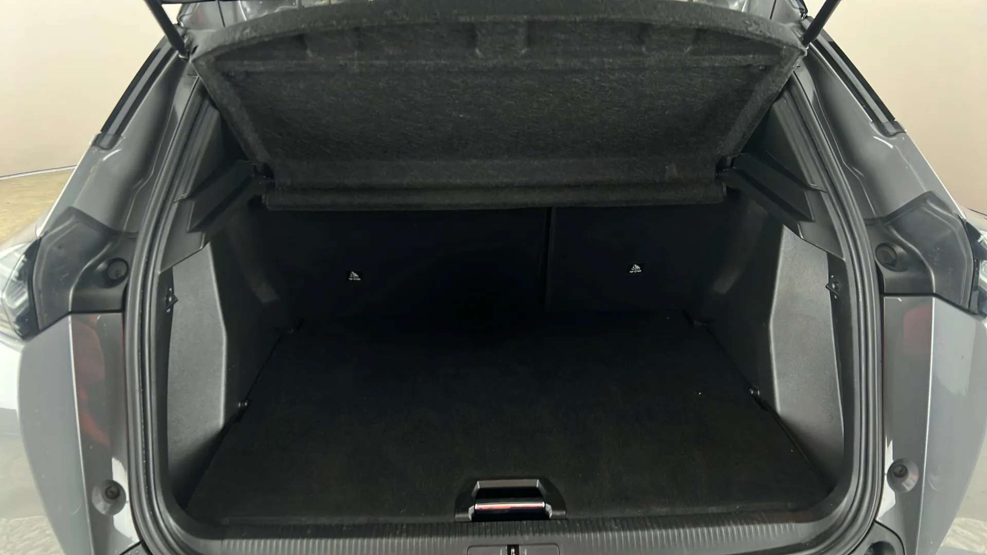 2023 PEUGEOT 2008 2023 PEUGEOT 2008