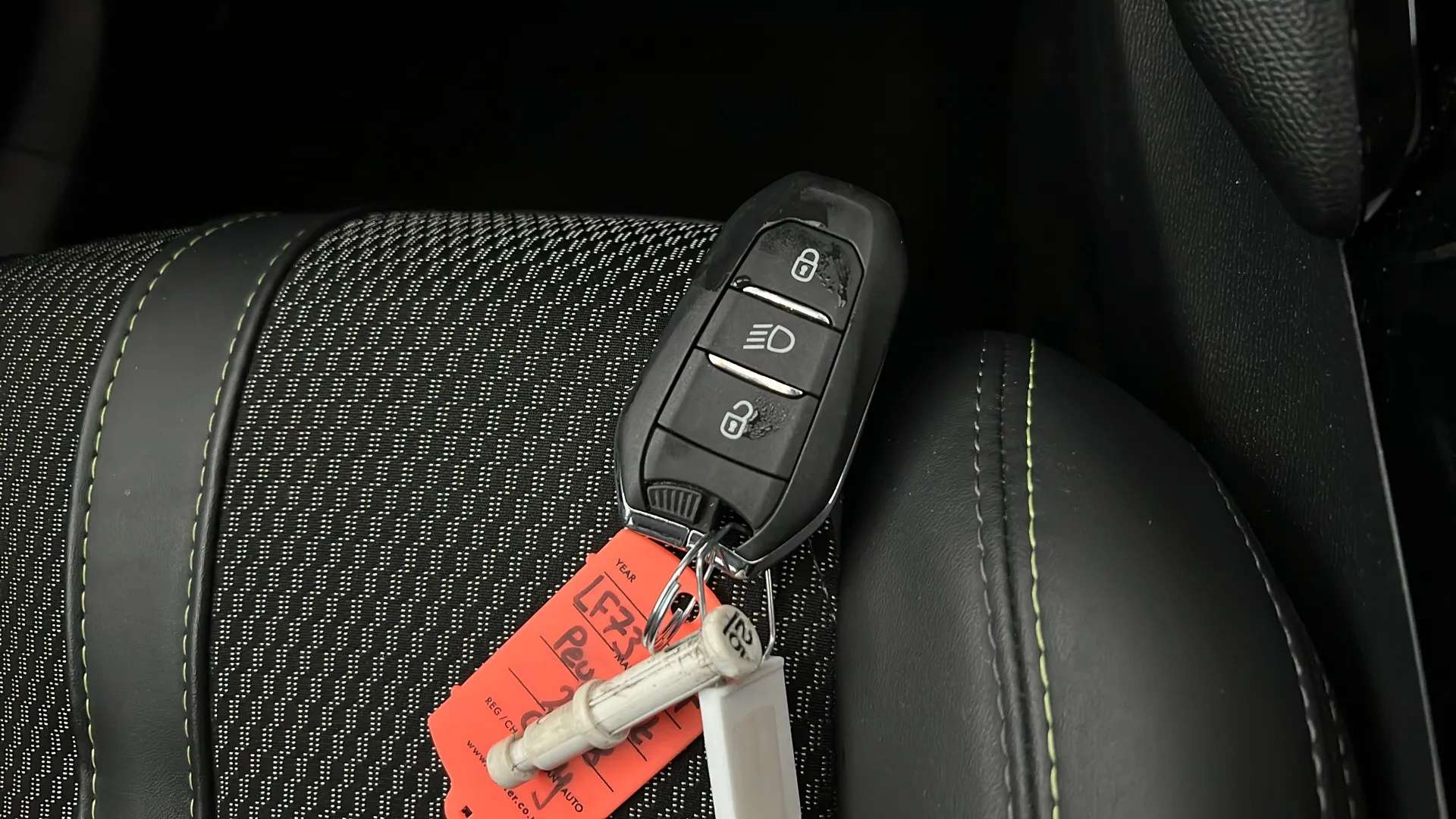 2024 PEUGEOT 2008 2024 PEUGEOT 2008