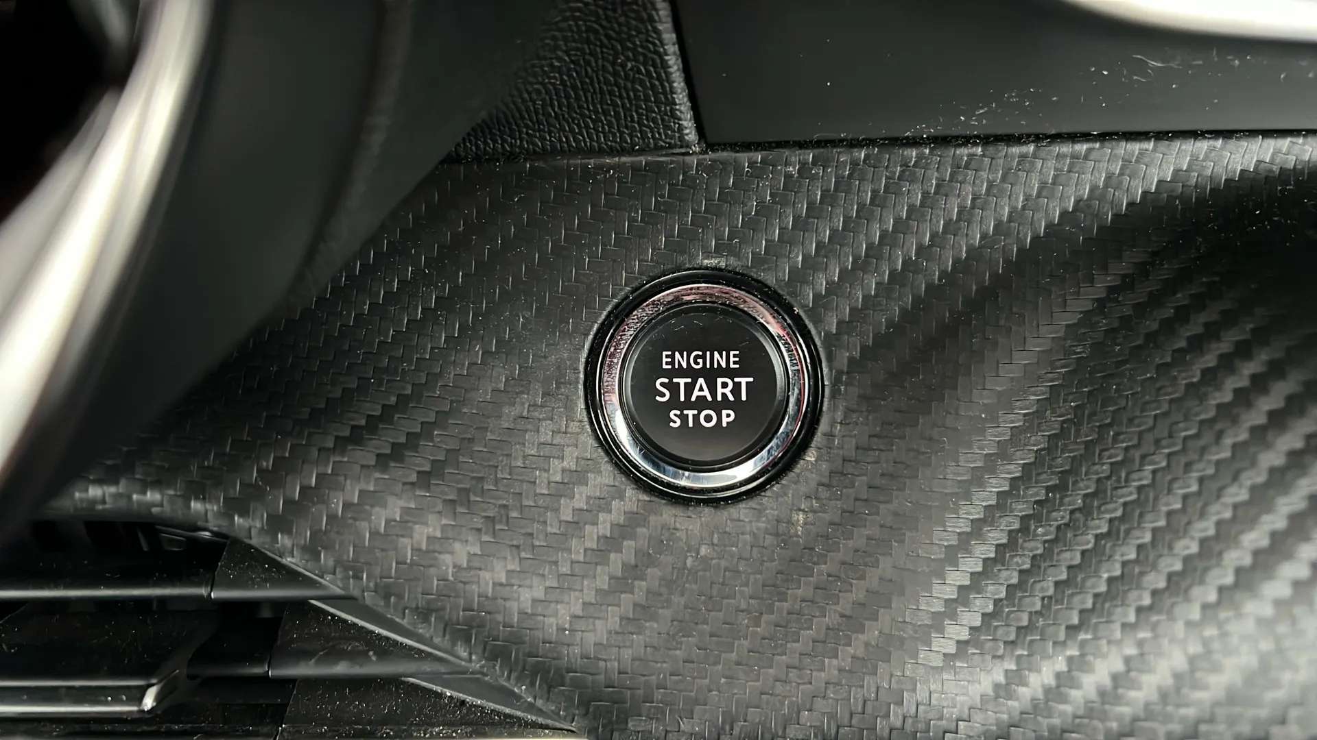 2024 PEUGEOT 2008 2024 PEUGEOT 2008