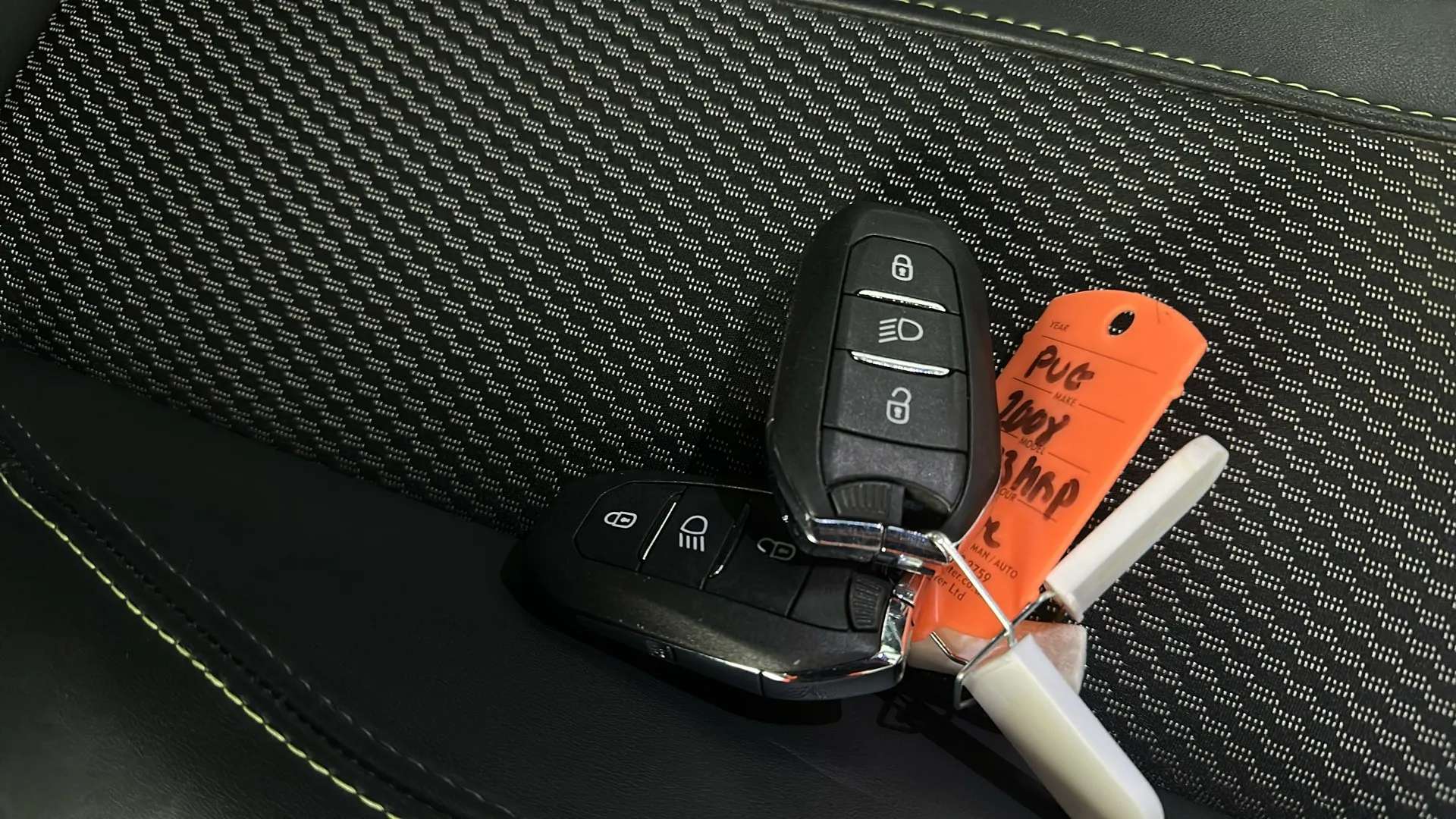 2023 PEUGEOT 2008 2023 PEUGEOT 2008