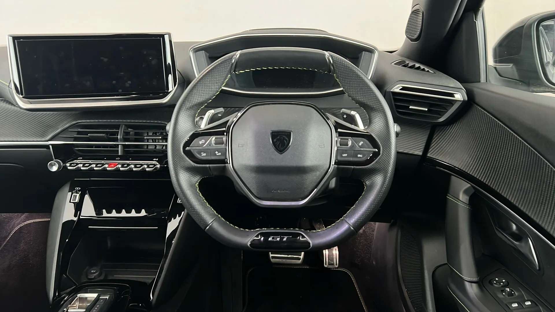 2023 PEUGEOT 2008 2023 PEUGEOT 2008