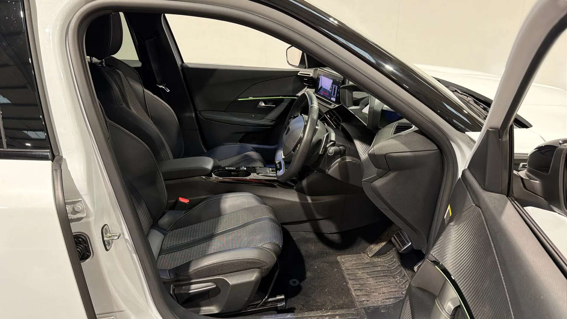 A 2023 PEUGEOT 2008 1.2 PureTech 130 GT EAT8 A 2023 PEUGEOT 2008 1.2 PureTech 130 GT EAT8