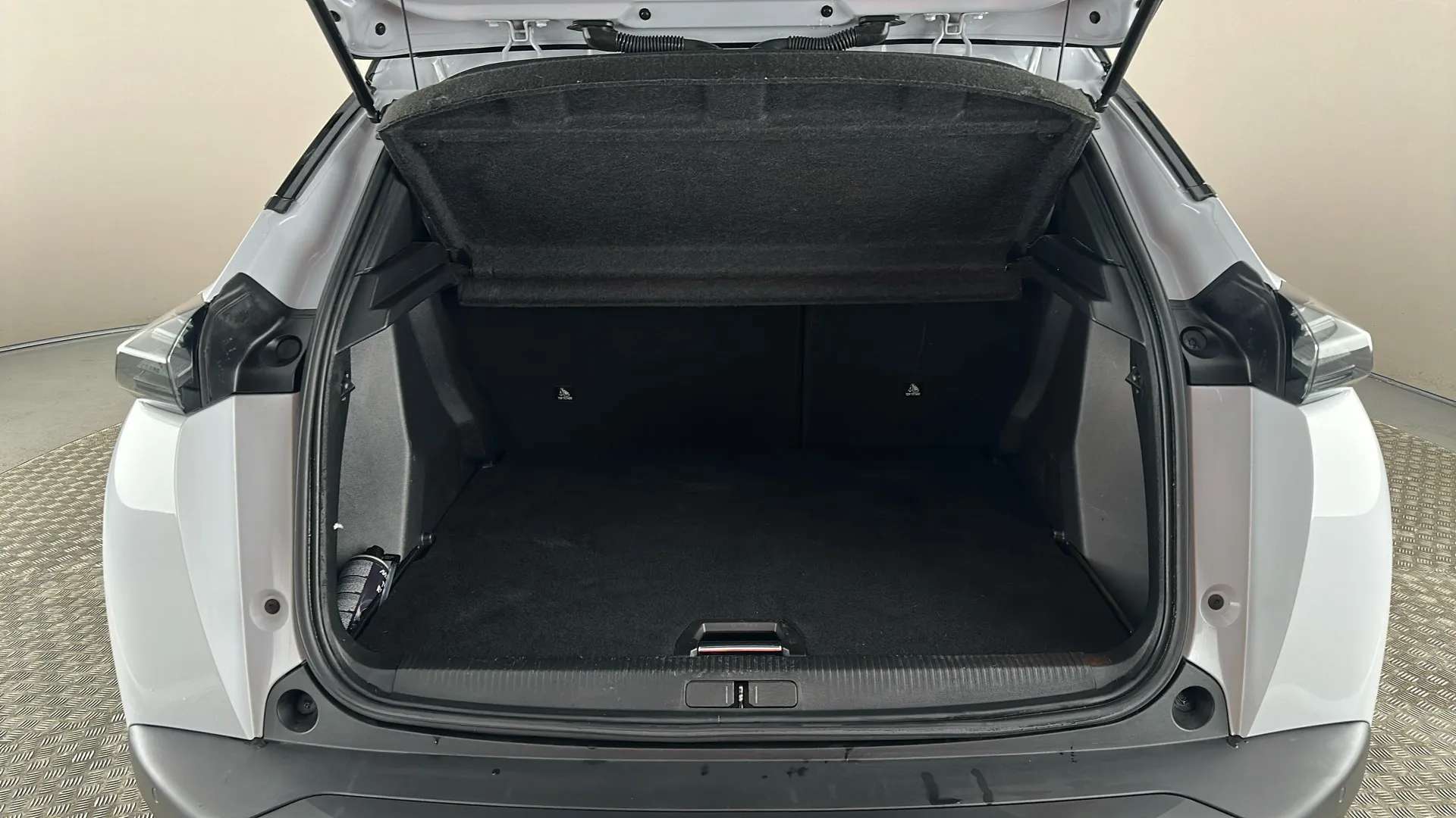 2025 PEUGEOT 2008 2025 PEUGEOT 2008