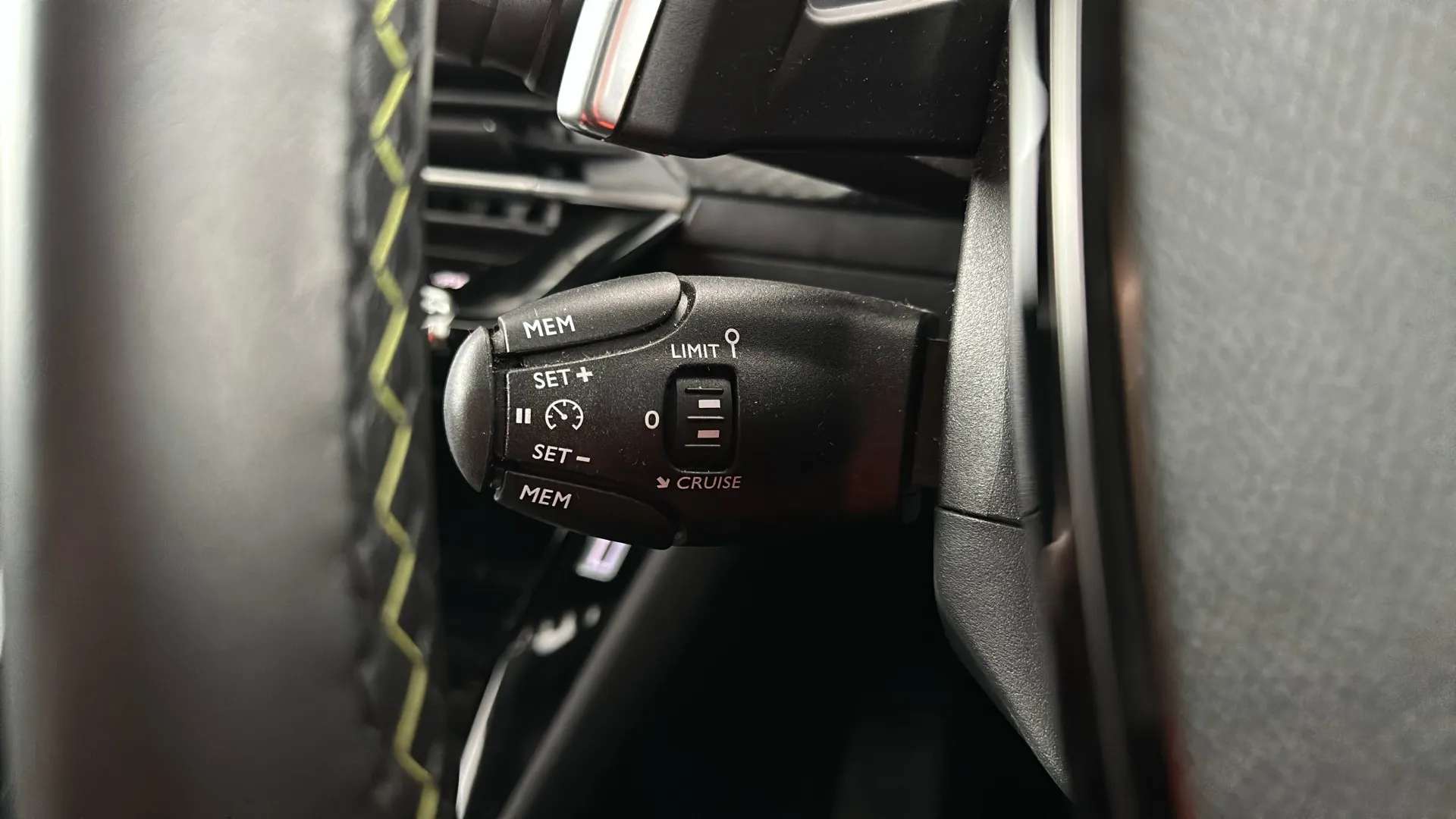 2025 PEUGEOT 2008 2025 PEUGEOT 2008