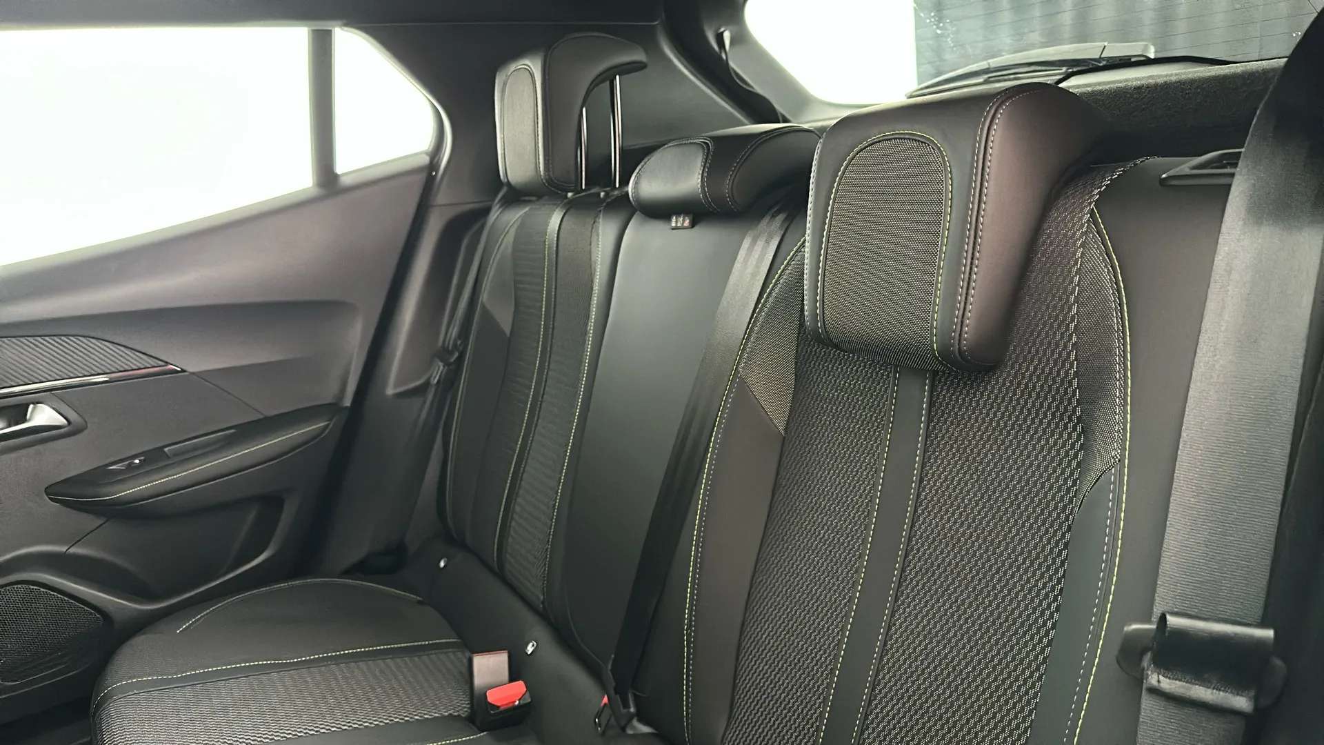2024 PEUGEOT 2008 2024 PEUGEOT 2008