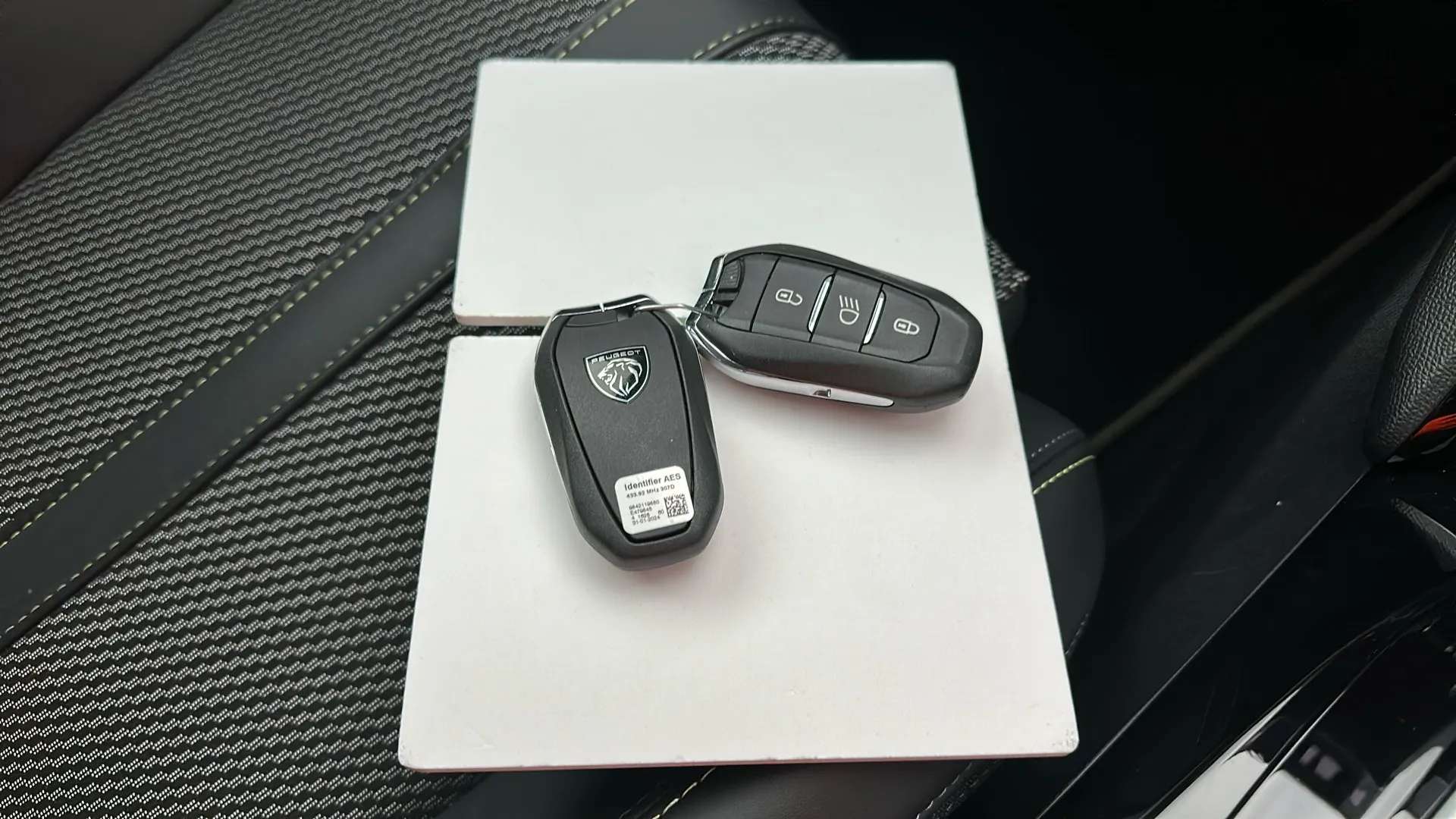 2024 PEUGEOT 2008 2024 PEUGEOT 2008