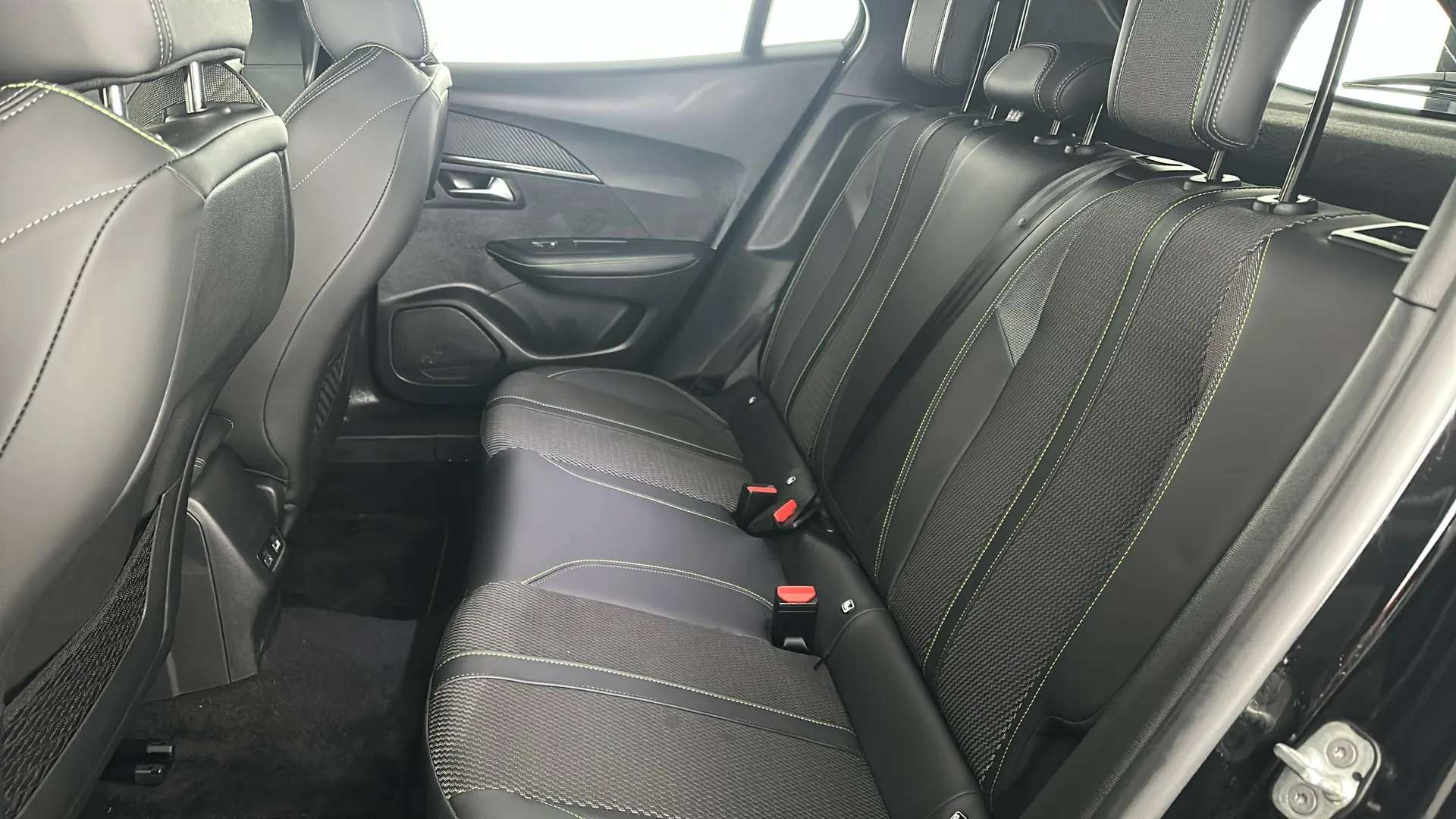 2023 PEUGEOT 2008 2023 PEUGEOT 2008