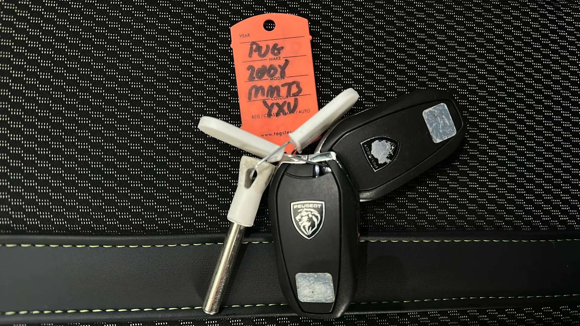 2023 PEUGEOT 2008 2023 PEUGEOT 2008