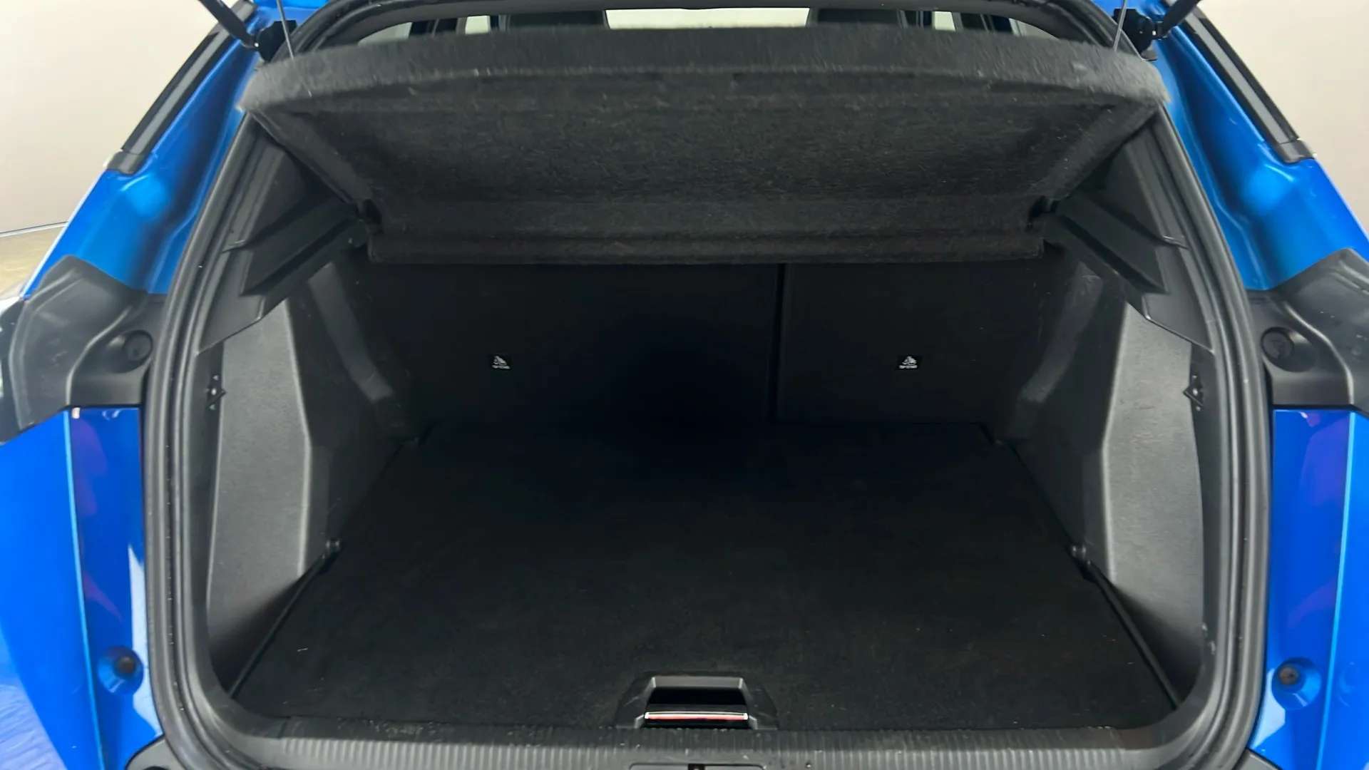 2023 PEUGEOT 2008 2023 PEUGEOT 2008