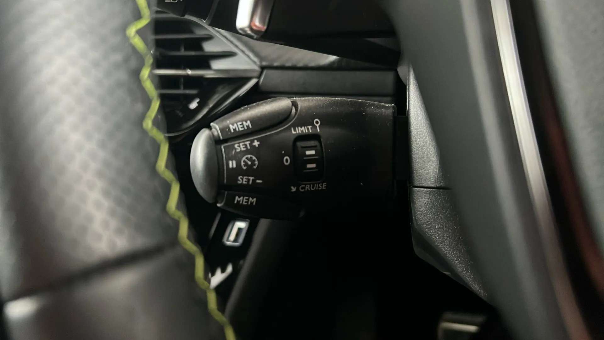 2022 PEUGEOT 2008 2022 PEUGEOT 2008