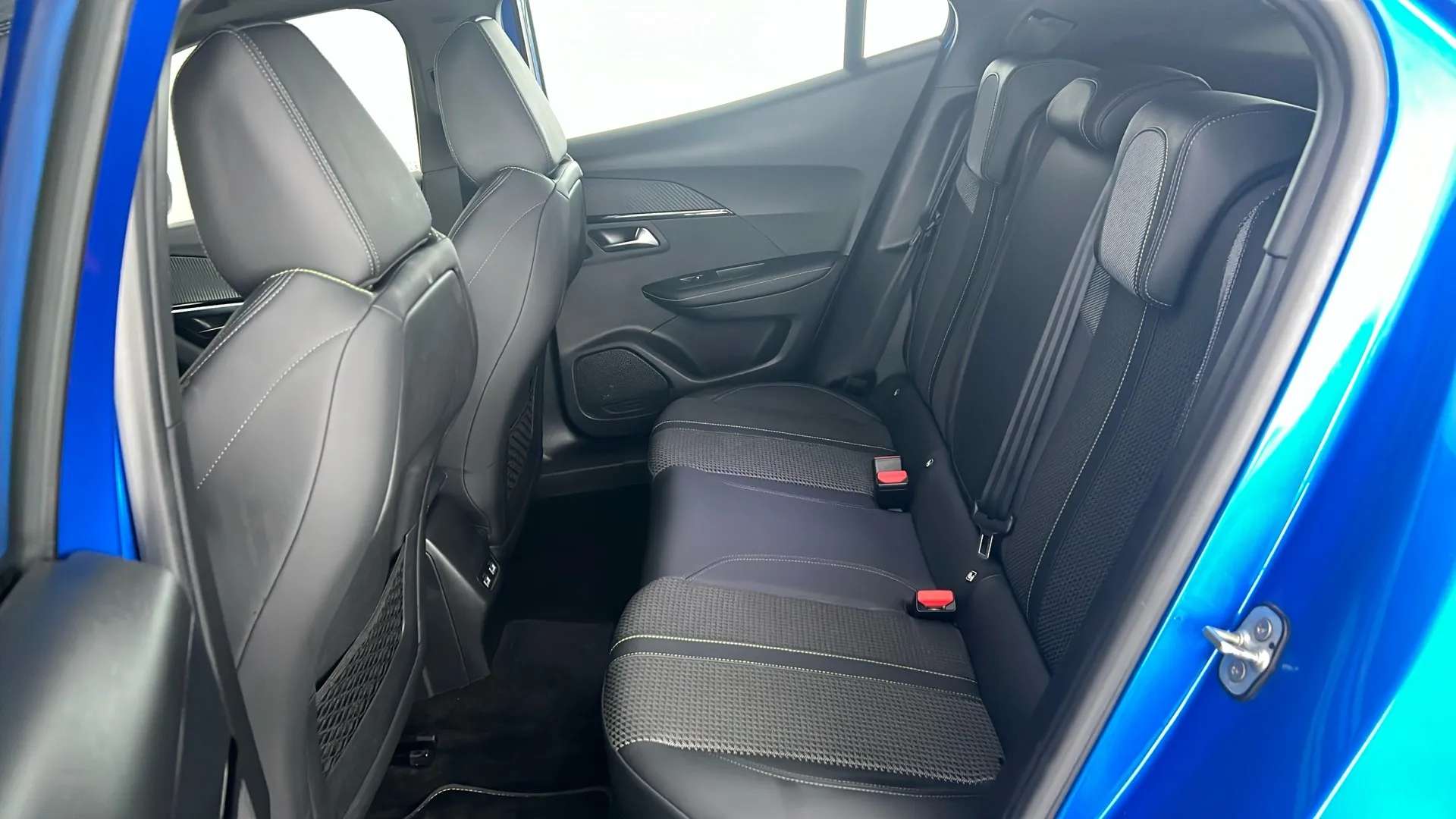 2021 PEUGEOT 2008 2021 PEUGEOT 2008