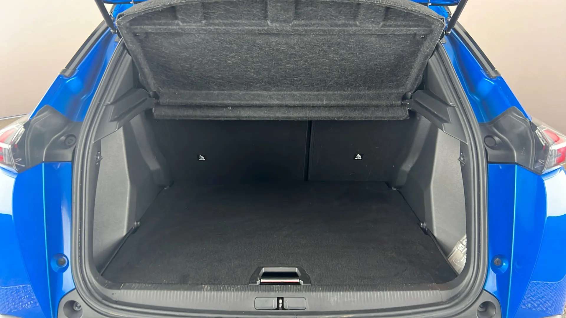 2021 PEUGEOT 2008 2021 PEUGEOT 2008