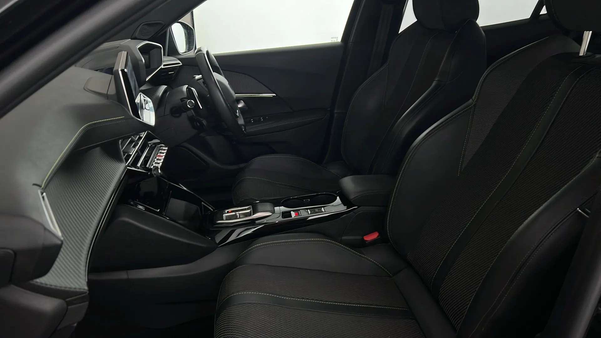 2024 PEUGEOT 2008 2024 PEUGEOT 2008