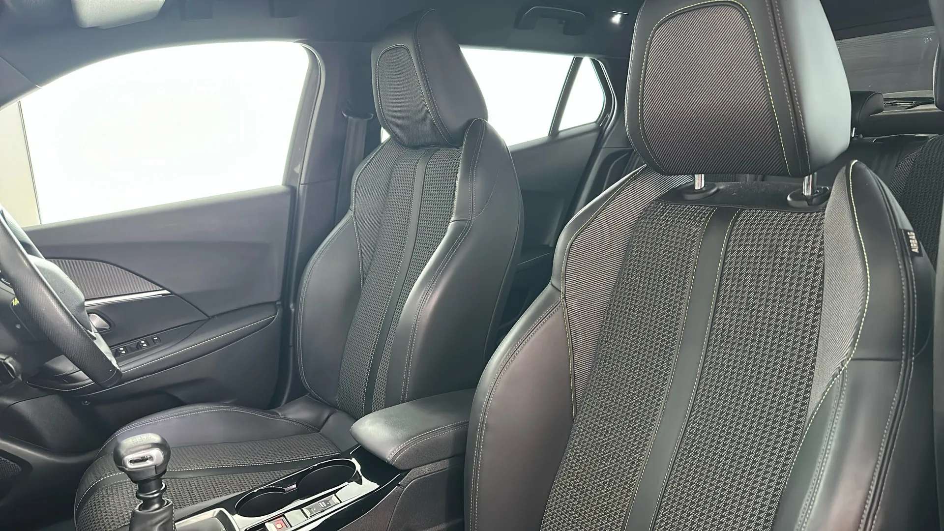 2020 PEUGEOT 2008 2020 PEUGEOT 2008