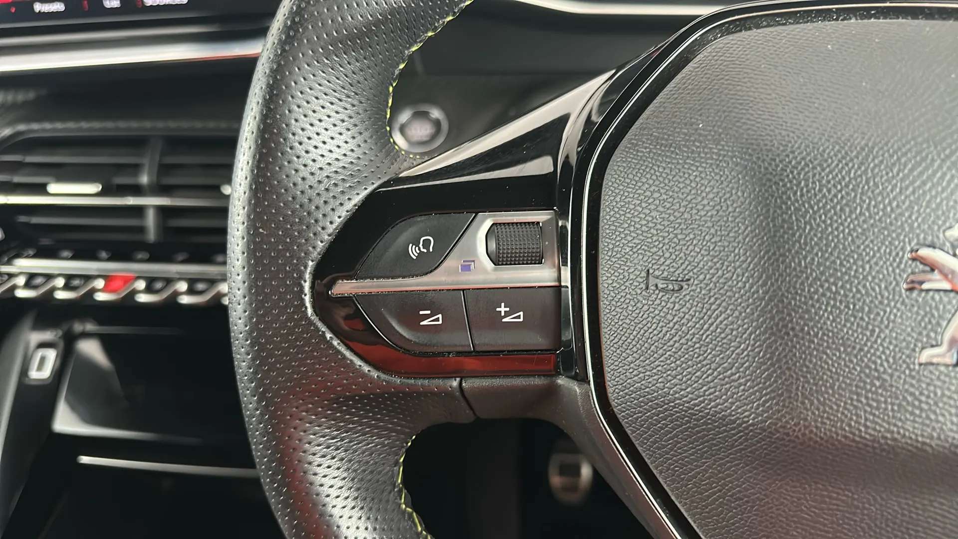 2020 PEUGEOT 2008 2020 PEUGEOT 2008