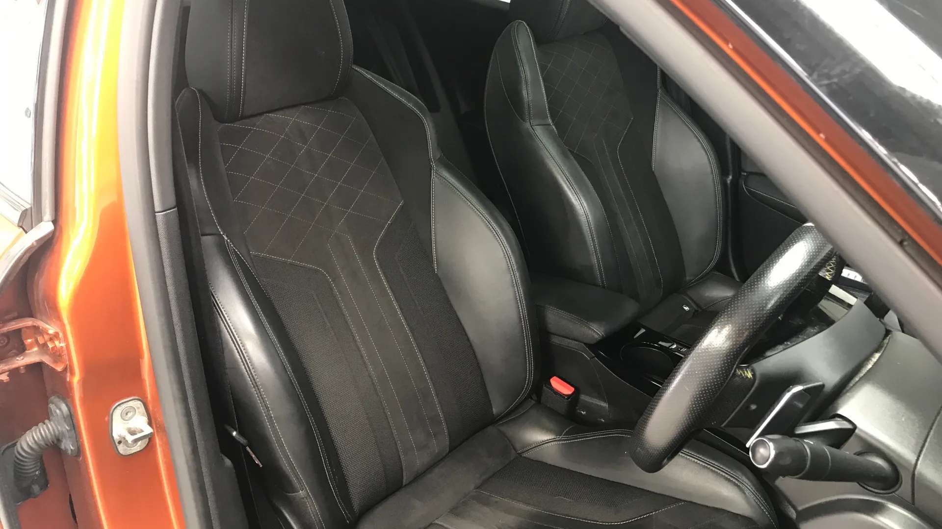 2020 PEUGEOT 2008 2020 PEUGEOT 2008
