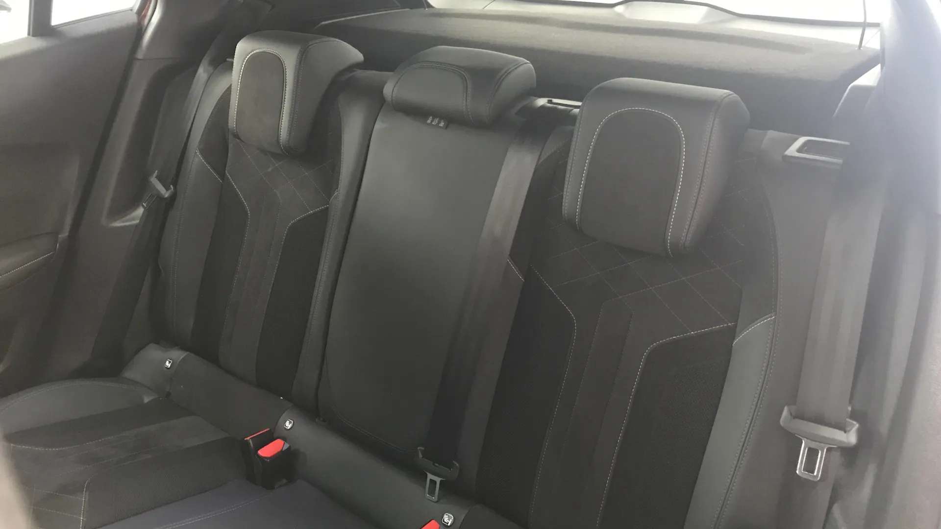 2020 PEUGEOT 2008 2020 PEUGEOT 2008