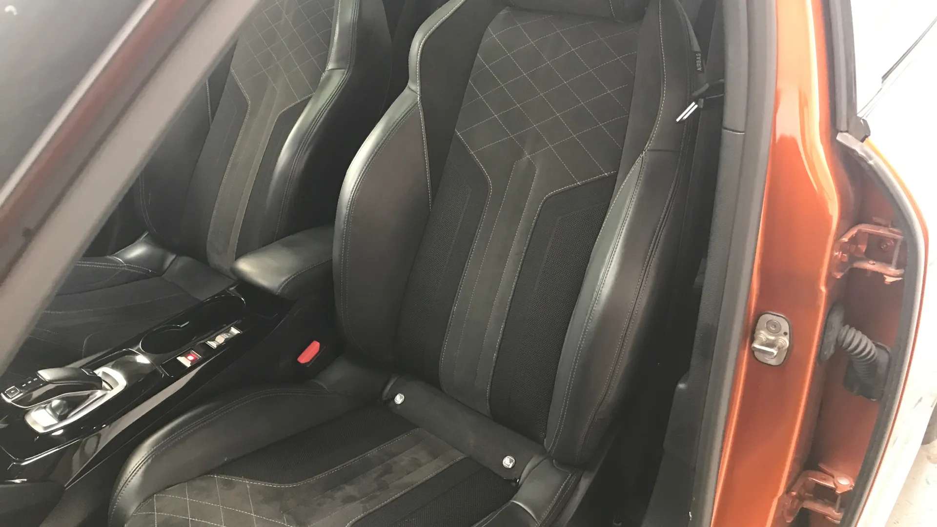 2020 PEUGEOT 2008 2020 PEUGEOT 2008