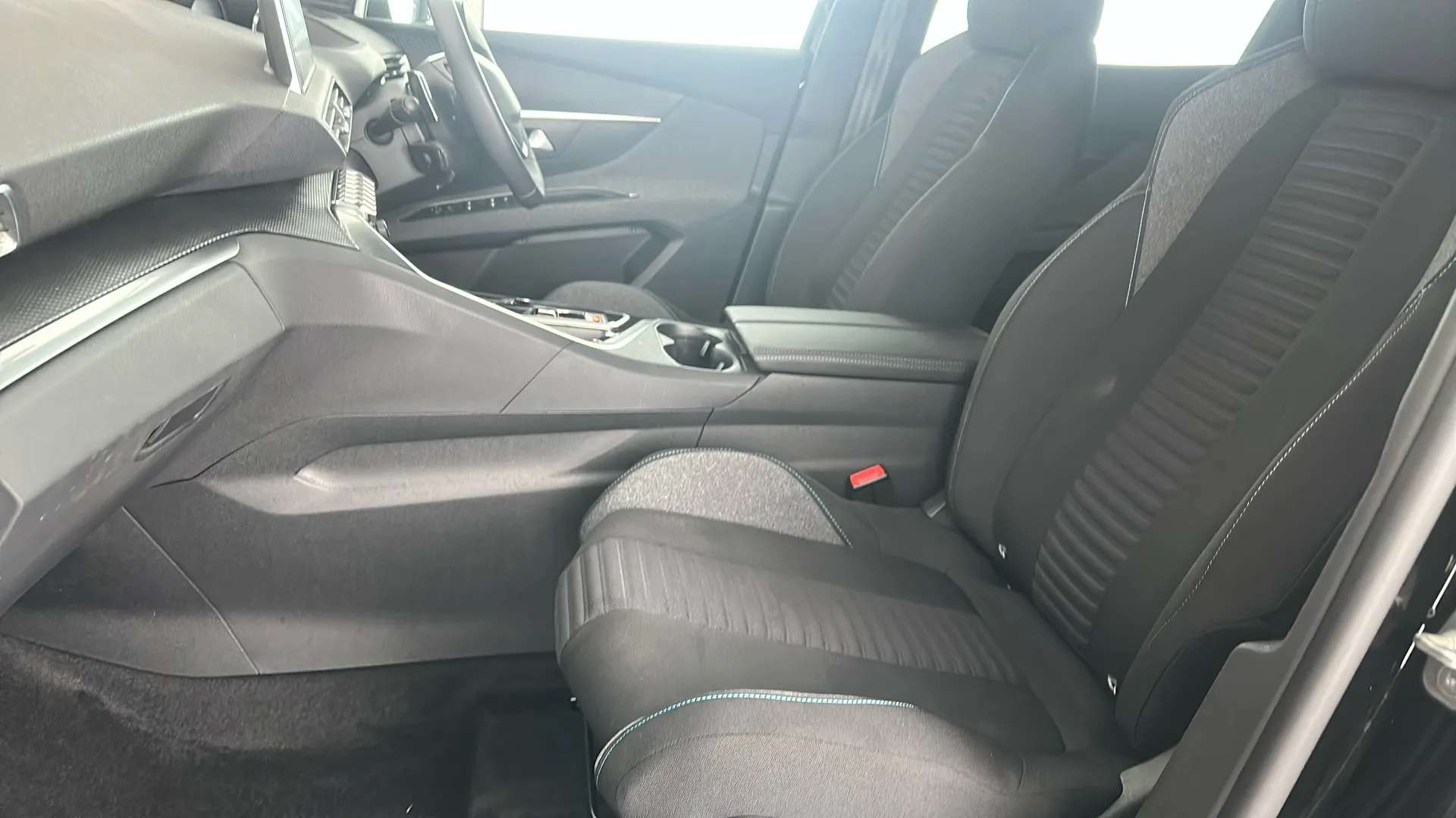 2024 PEUGEOT 3008 2024 PEUGEOT 3008