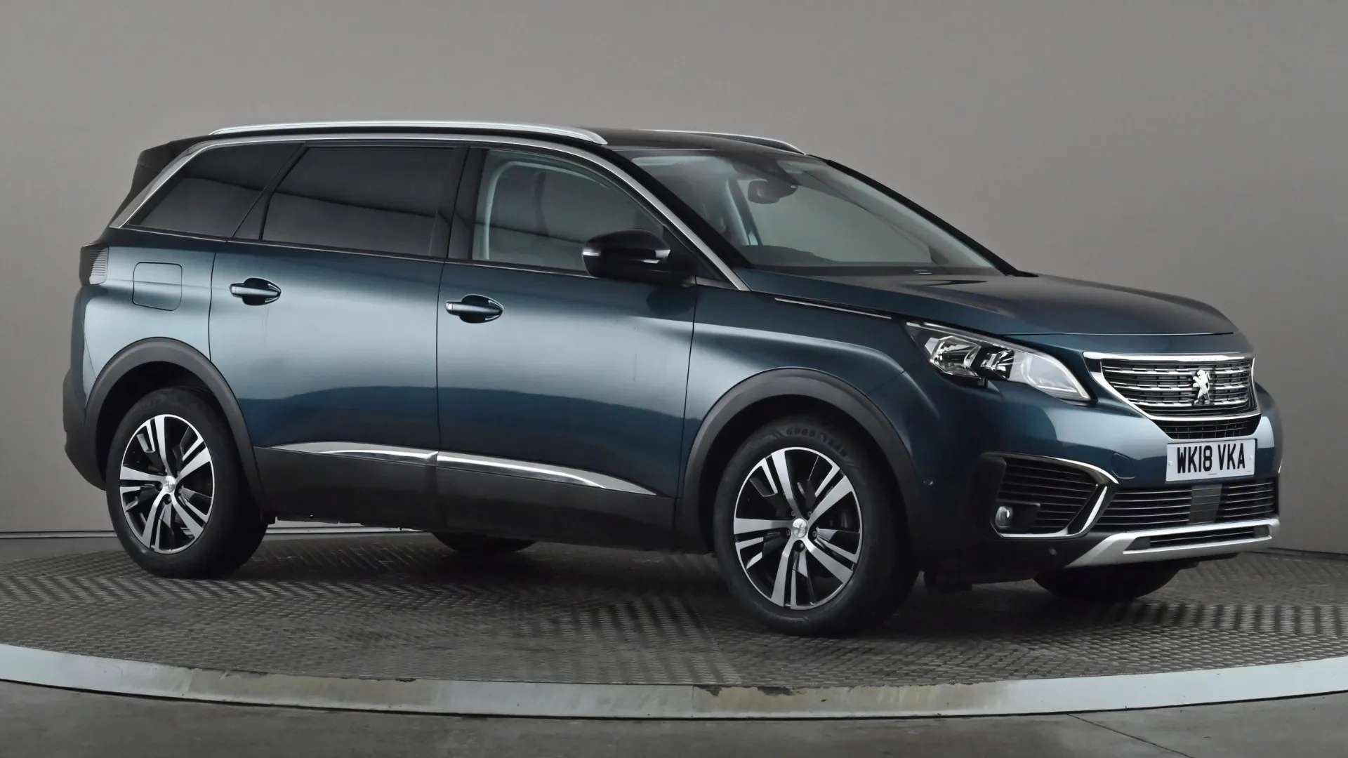 A 2018 PEUGEOT 5008 1.2 PureTech Allure EAT6 A 2018 PEUGEOT 5008 1.2 PureTech Allure EAT6