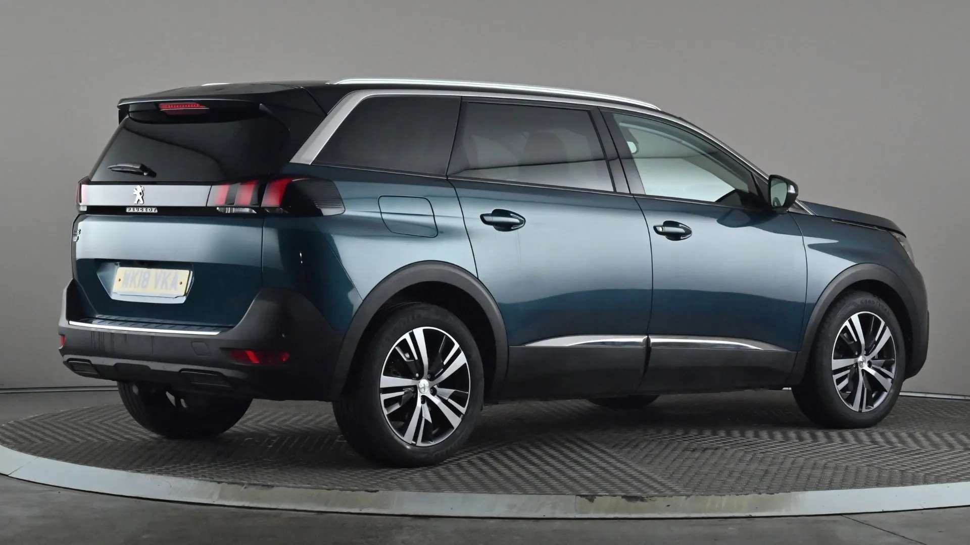 2018 PEUGEOT 5008 2018 PEUGEOT 5008