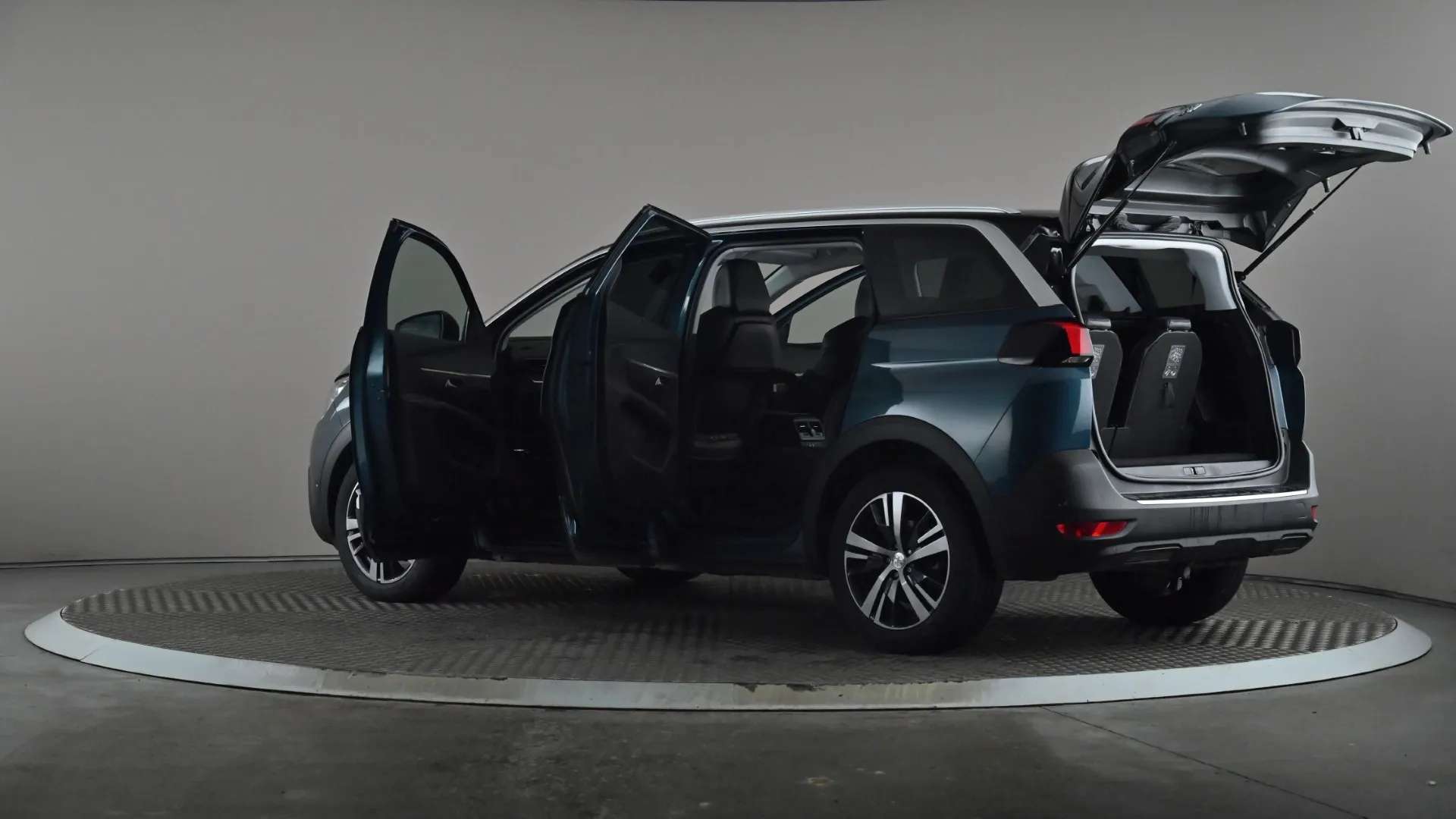 2018 PEUGEOT 5008 2018 PEUGEOT 5008