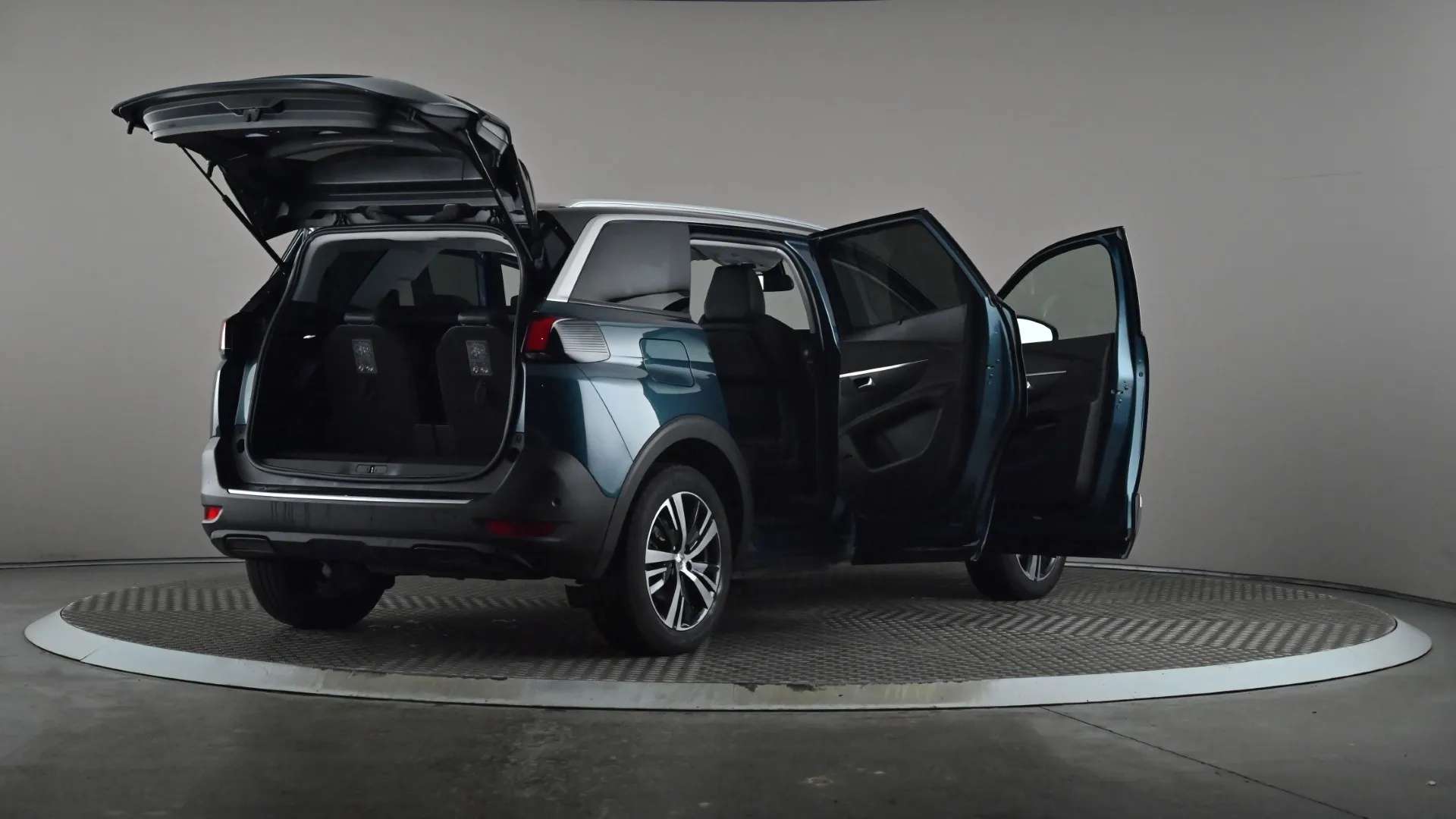 2018 PEUGEOT 5008 2018 PEUGEOT 5008