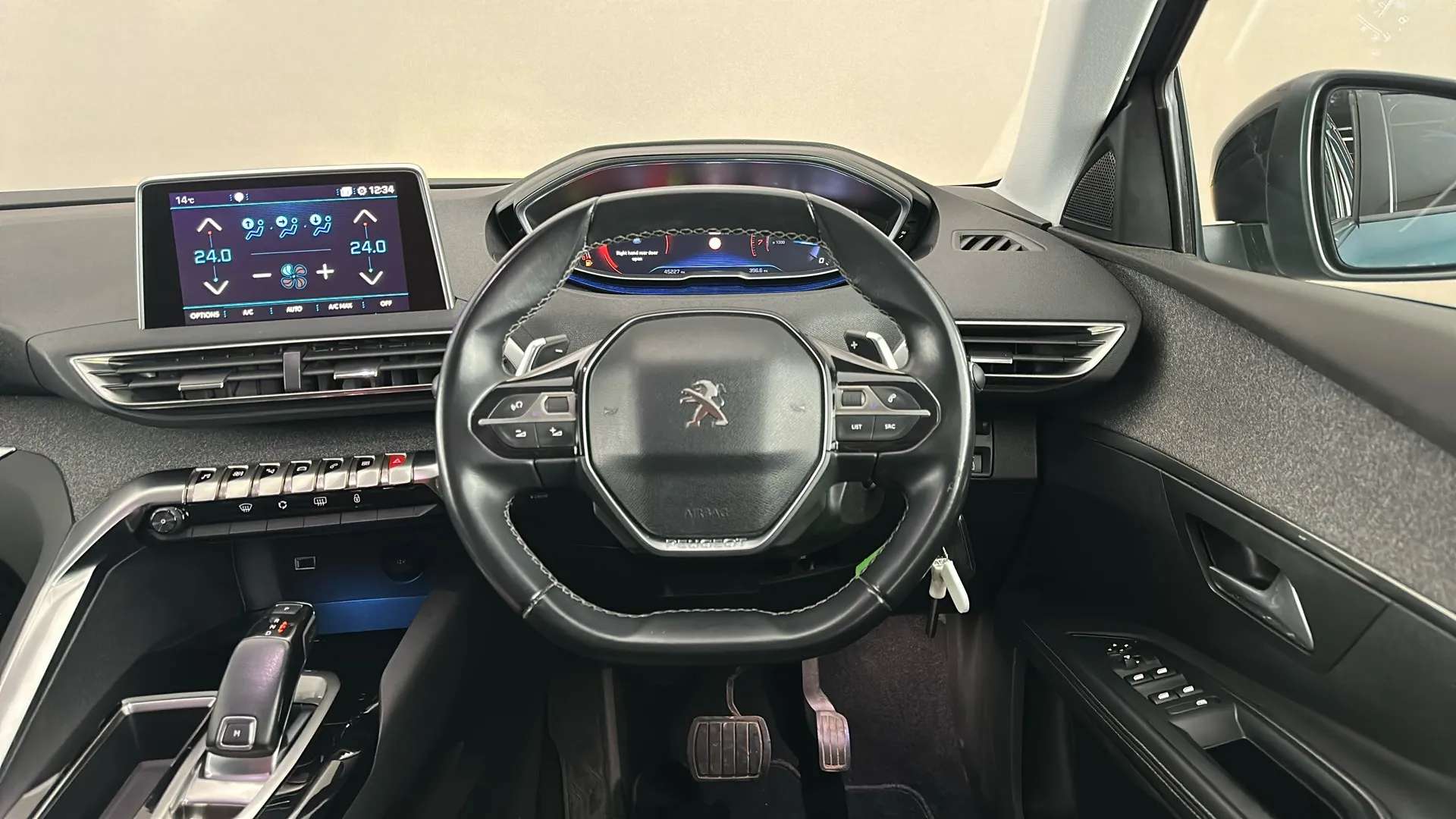2018 PEUGEOT 5008 2018 PEUGEOT 5008