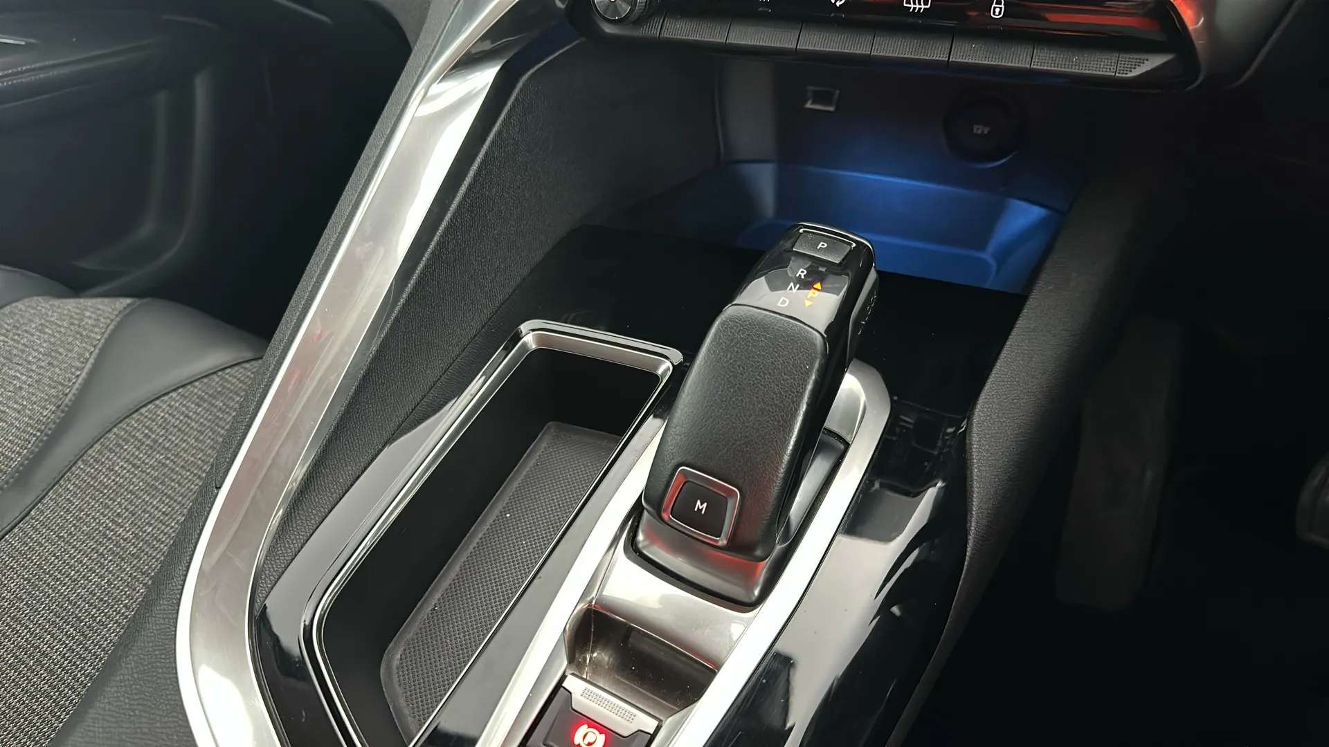 2018 PEUGEOT 5008 2018 PEUGEOT 5008